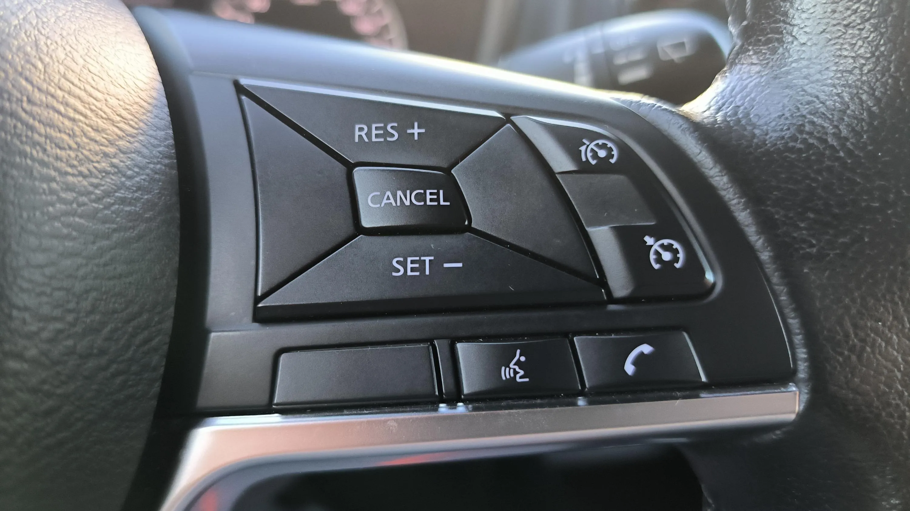 Nissan Juke DIG-T N-Connecta - foto 15