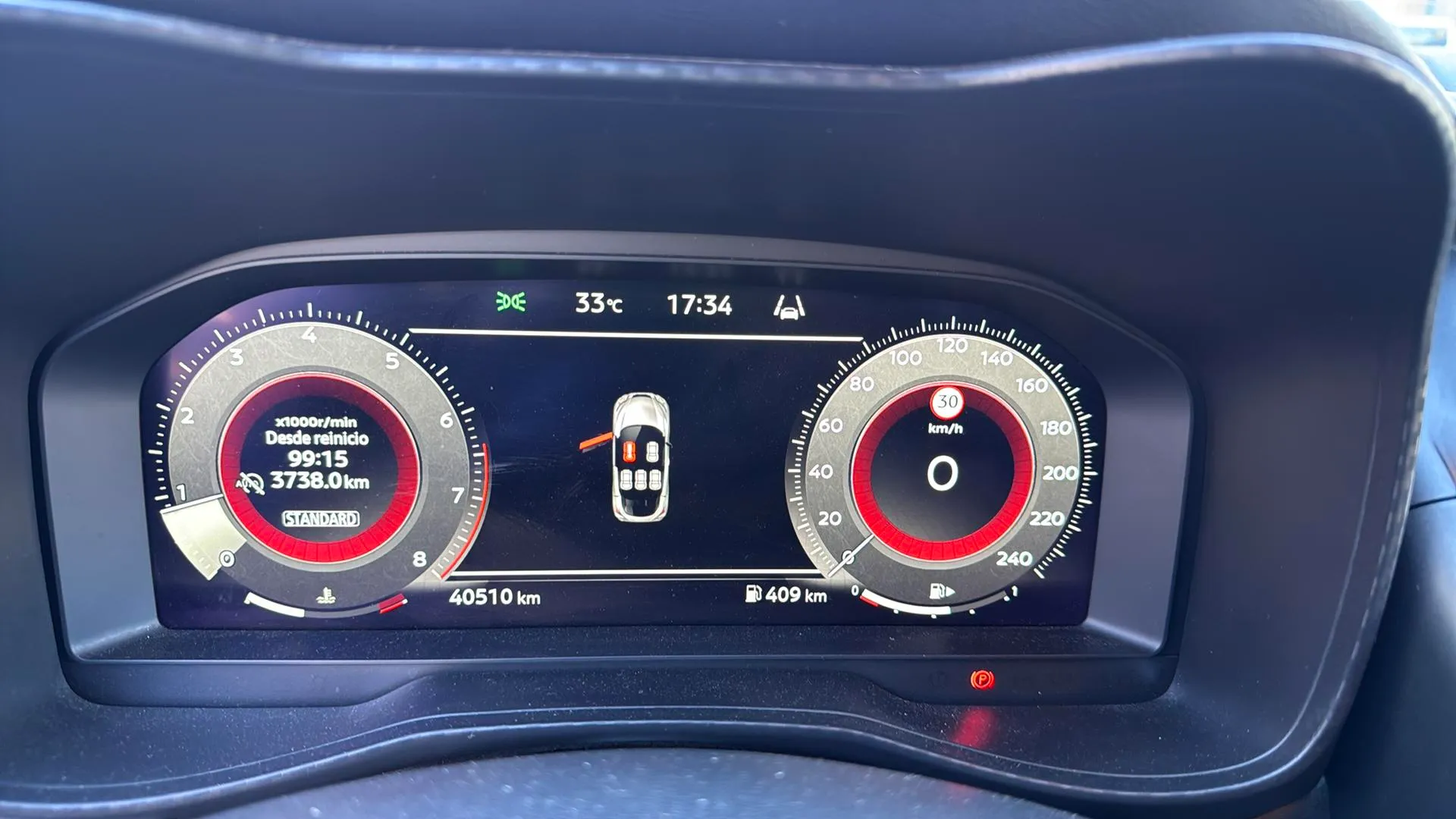 Nissan Juke DIG-T 6M/T N-Connecta - foto 17