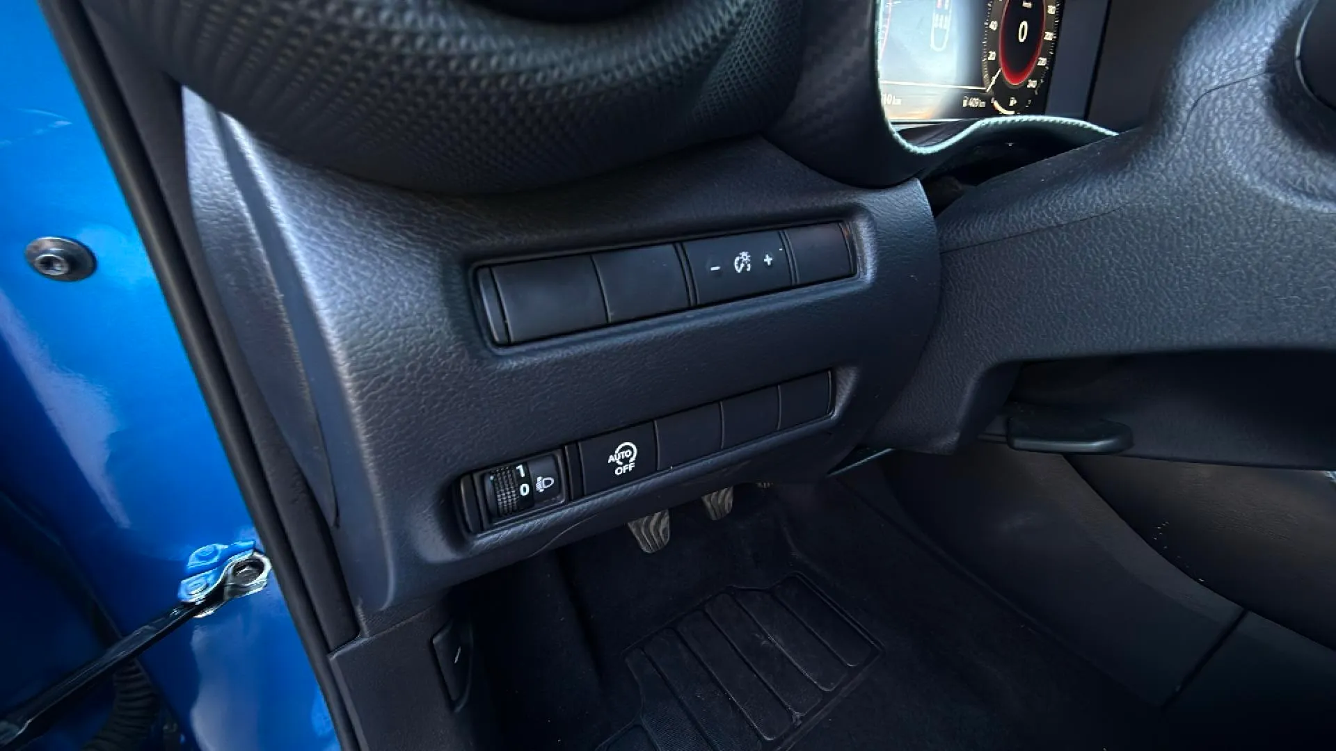 Nissan Juke DIG-T 6M/T N-Connecta - foto 23