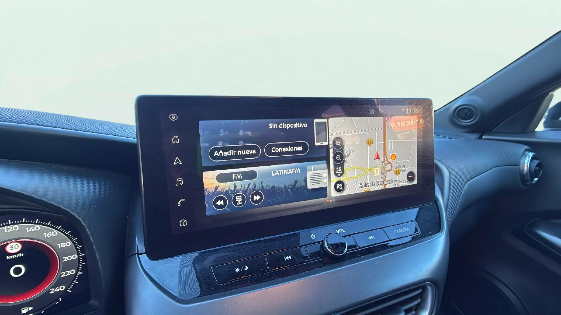Nissan Juke DIG-T 6M/T N-Connecta - foto 19