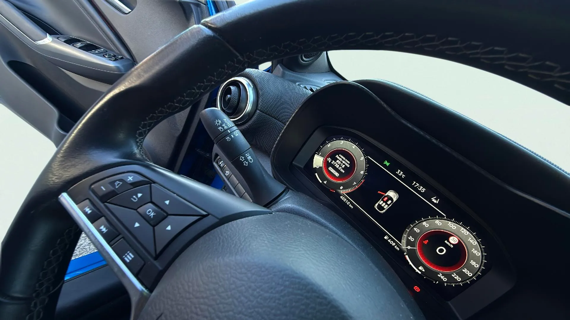 Nissan Juke DIG-T 6M/T N-Connecta - foto 15