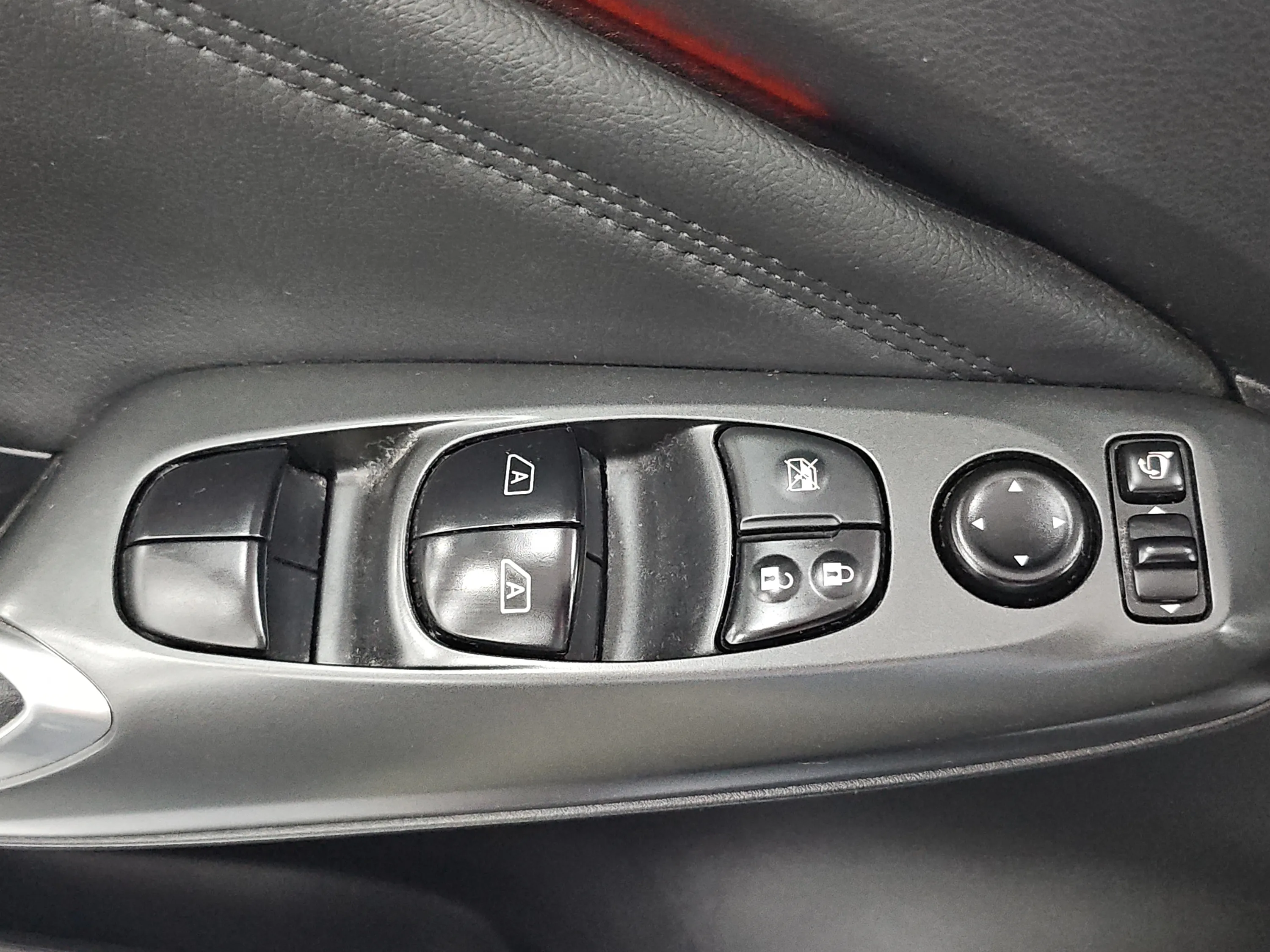 Nissan Juke DIG-T N-Connecta - foto 24