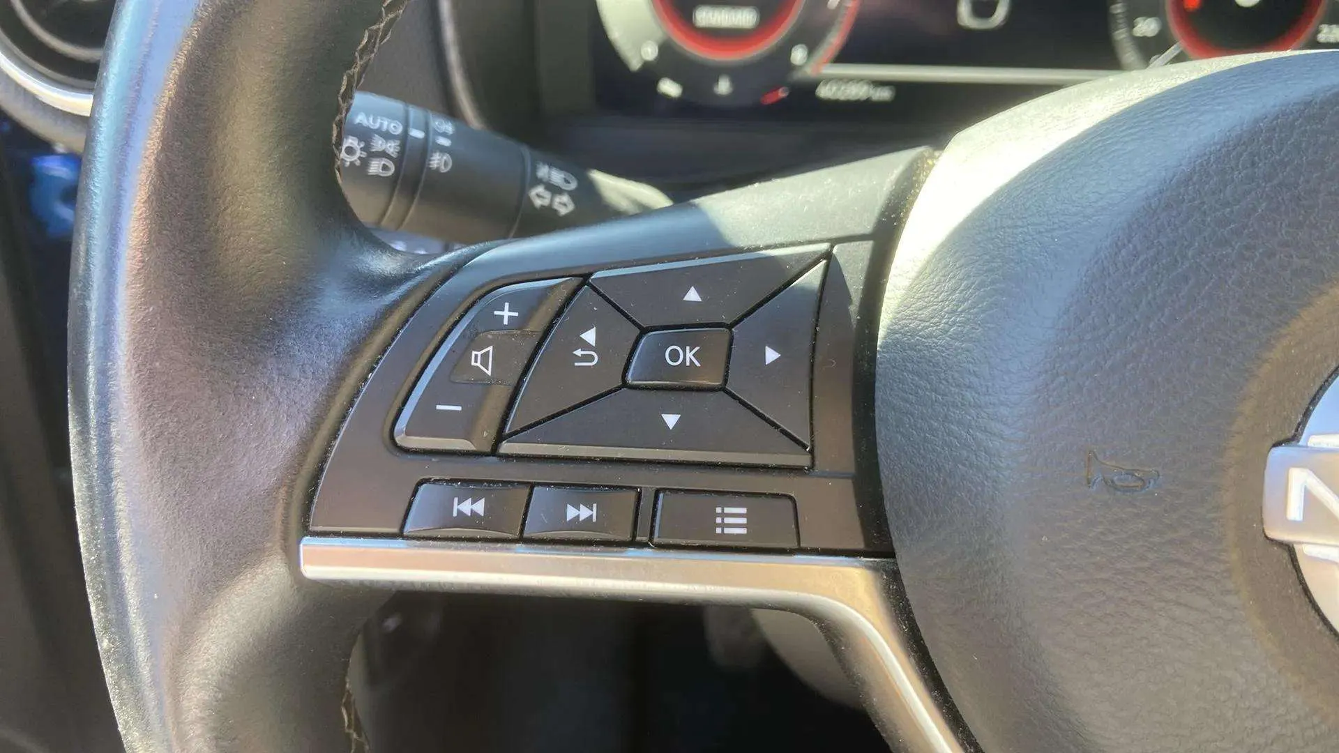 Nissan Juke DIG-T N-Connecta - foto 14