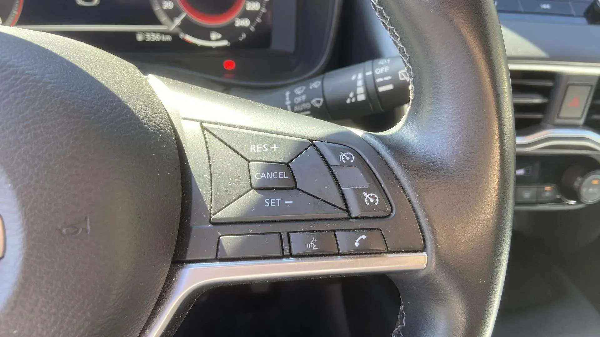 Nissan Juke DIG-T N-Connecta - foto 15