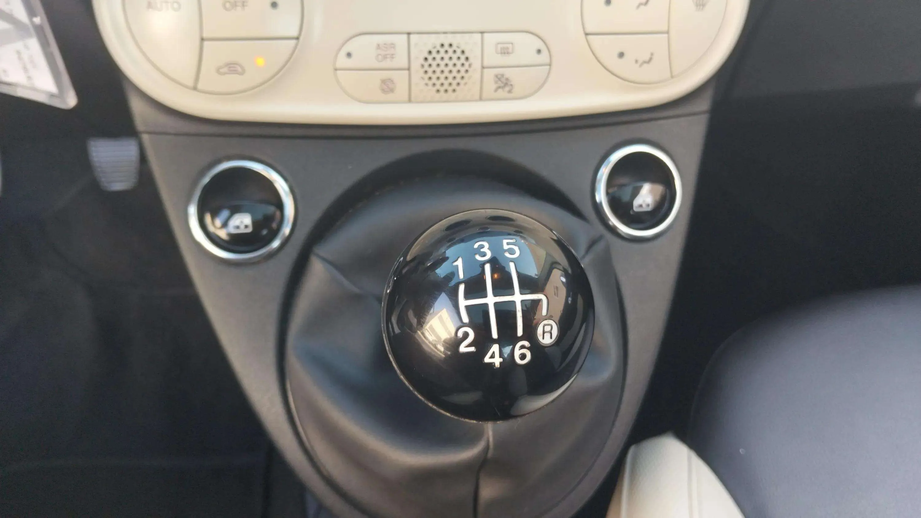 Fiat 500 Dolcevita 1.0 Hybrid - foto 21