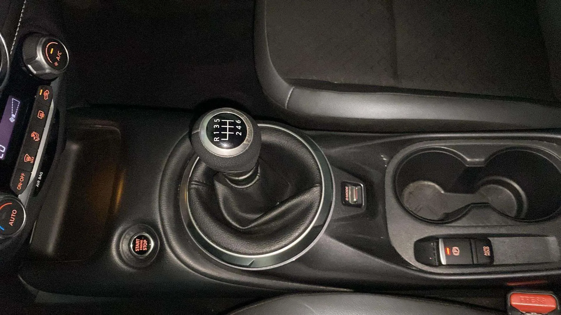 Nissan Juke DIG-T N-Connecta - foto 18