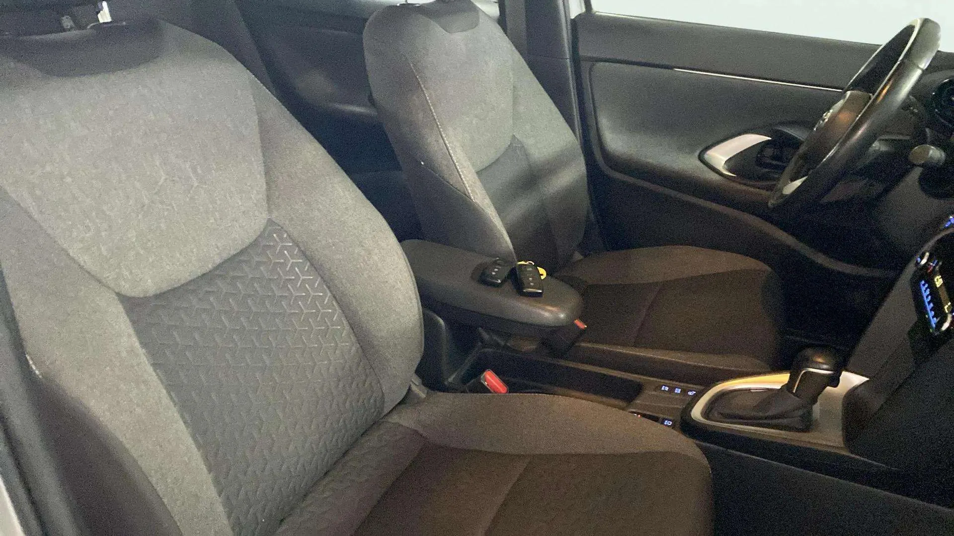 Toyota Yaris Cross 1.5 120H Active Tech - foto 23