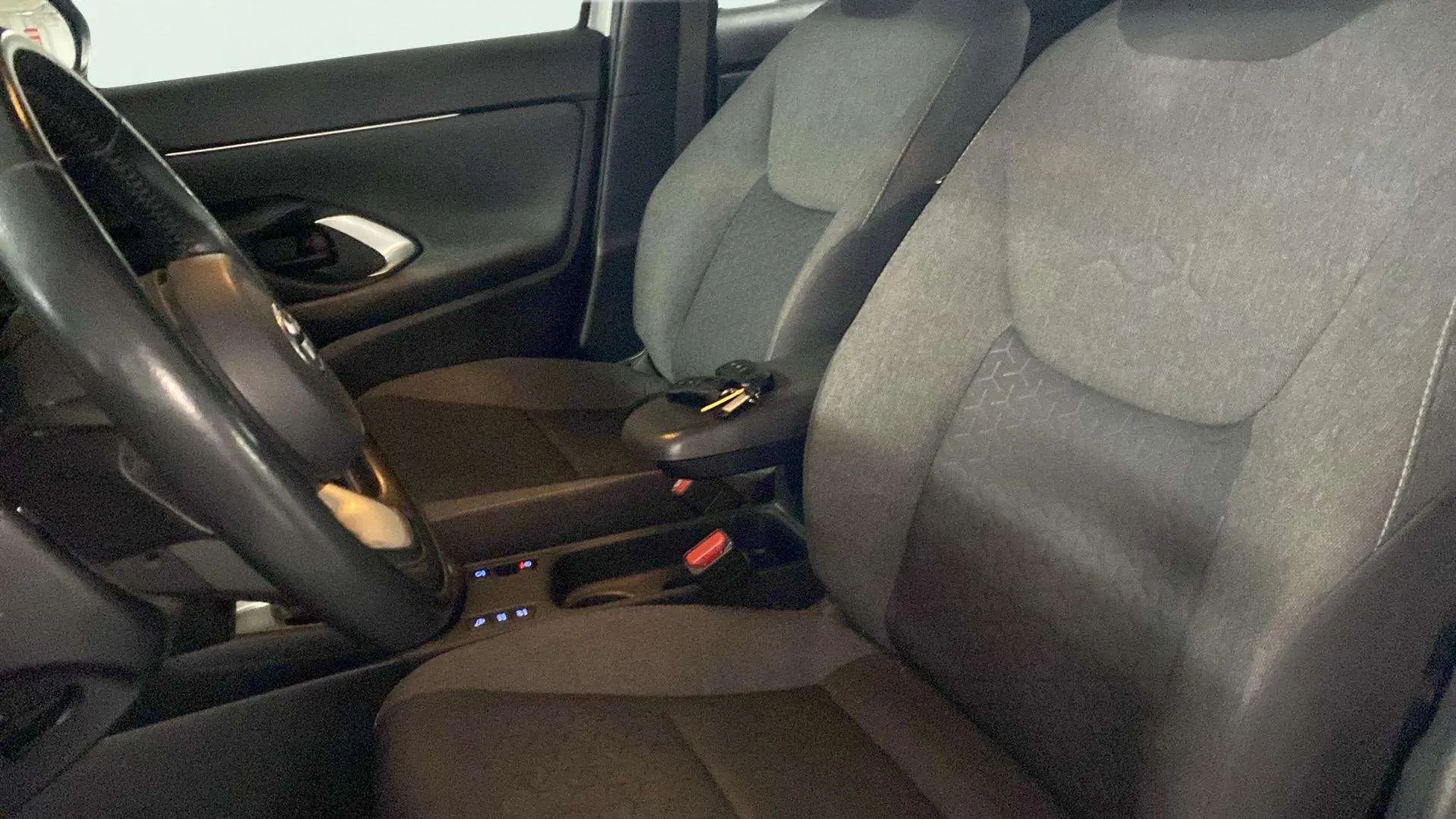 Toyota Yaris Cross 1.5 120H Active Tech - foto 22