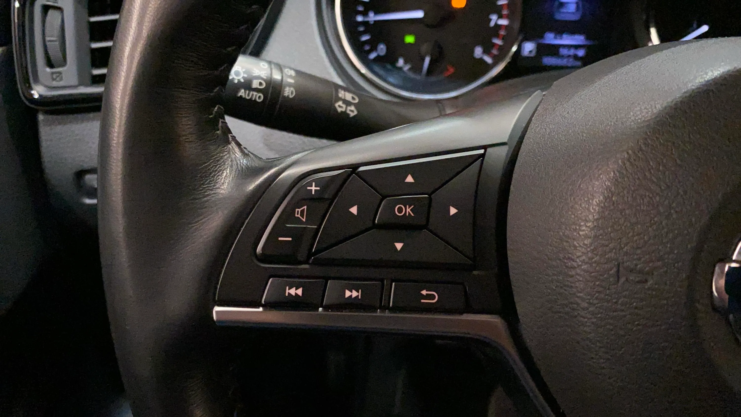 Nissan X-Trail DIG-T E6D DCT Tekna - foto 24