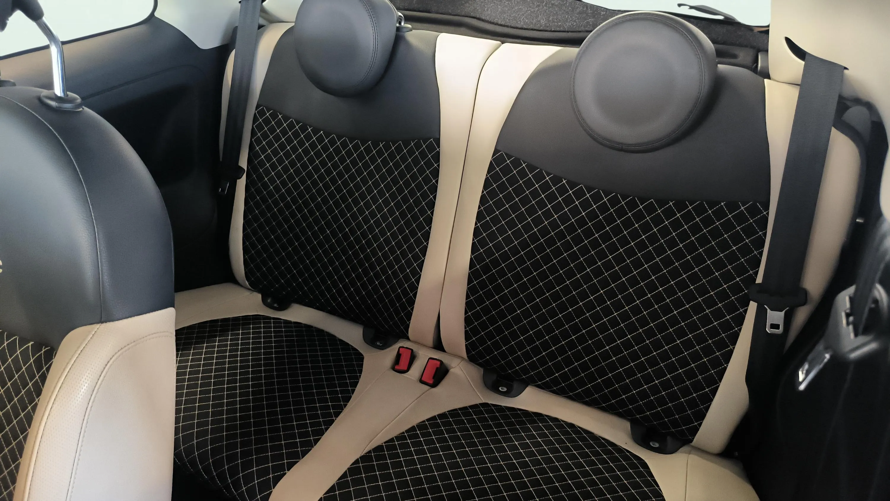 Fiat 500 Dolcevita 1.0 Hybrid - foto 24