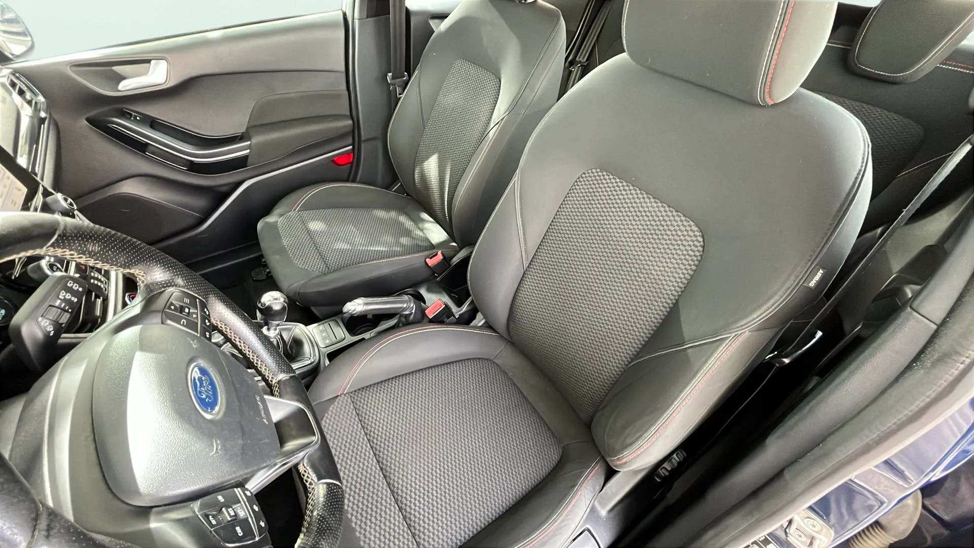 Ford Fiesta 1.0 EcoBoost ST-Line - foto 22