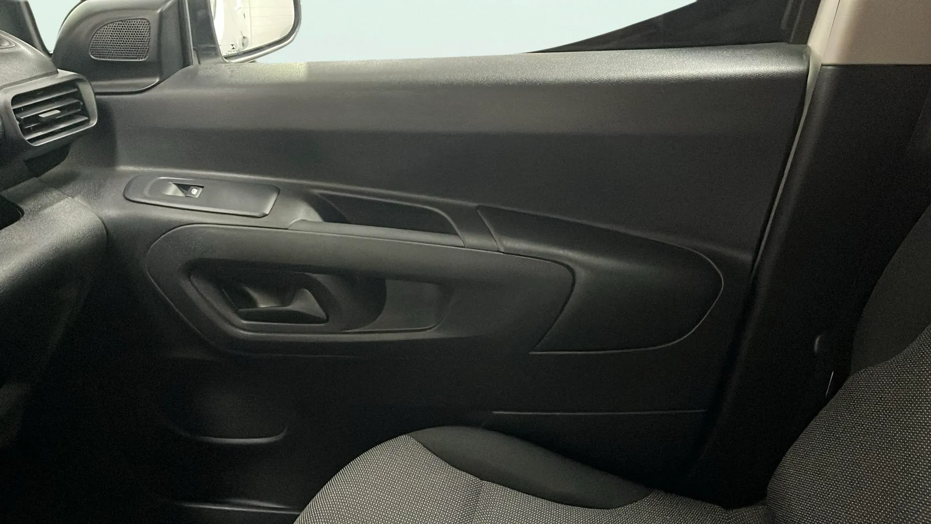 Peugeot Partner Pro Standard 600kg BlueHDi - foto 11