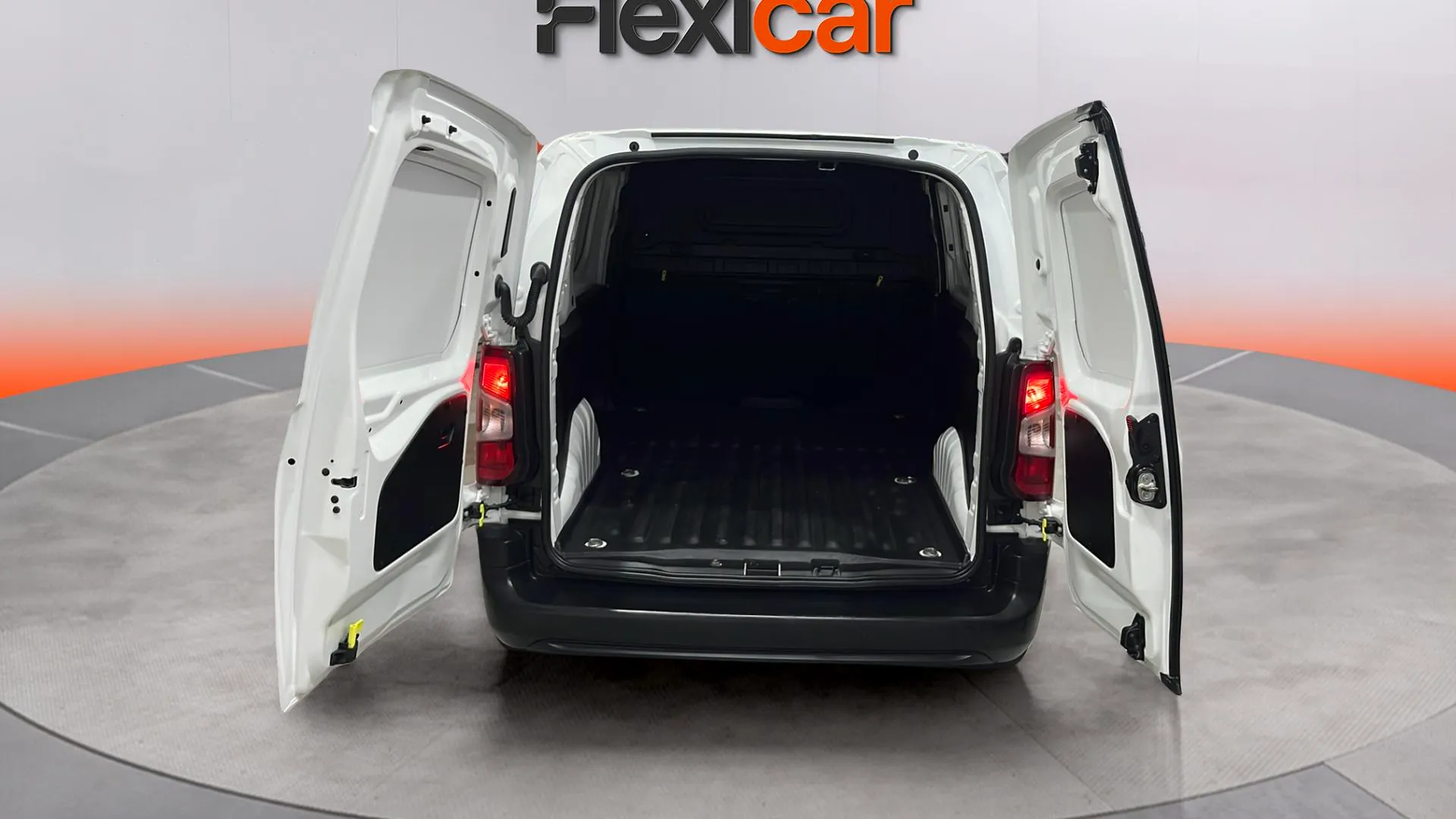 Peugeot Partner Pro Standard 600kg BlueHDi - foto 10