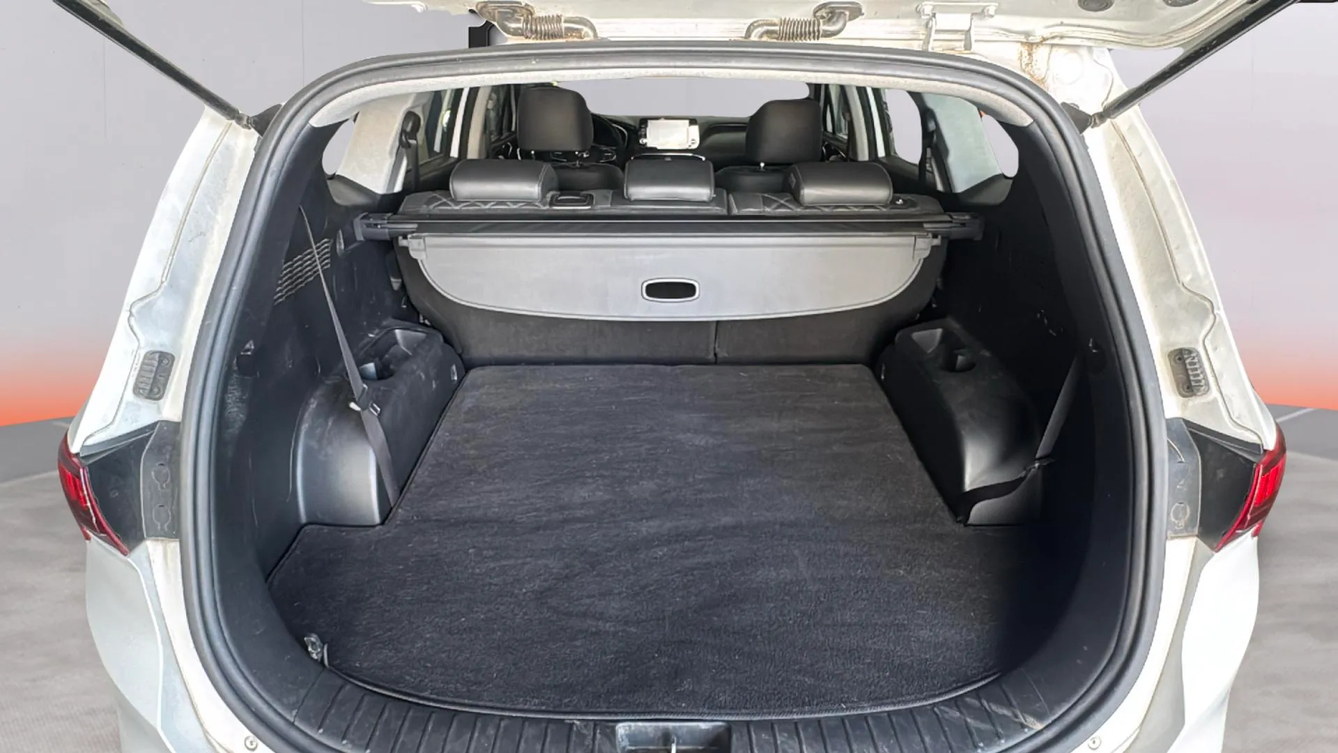 Hyundai Santa Fe 2.2 CRDi Klass 4x2 SR - foto 7