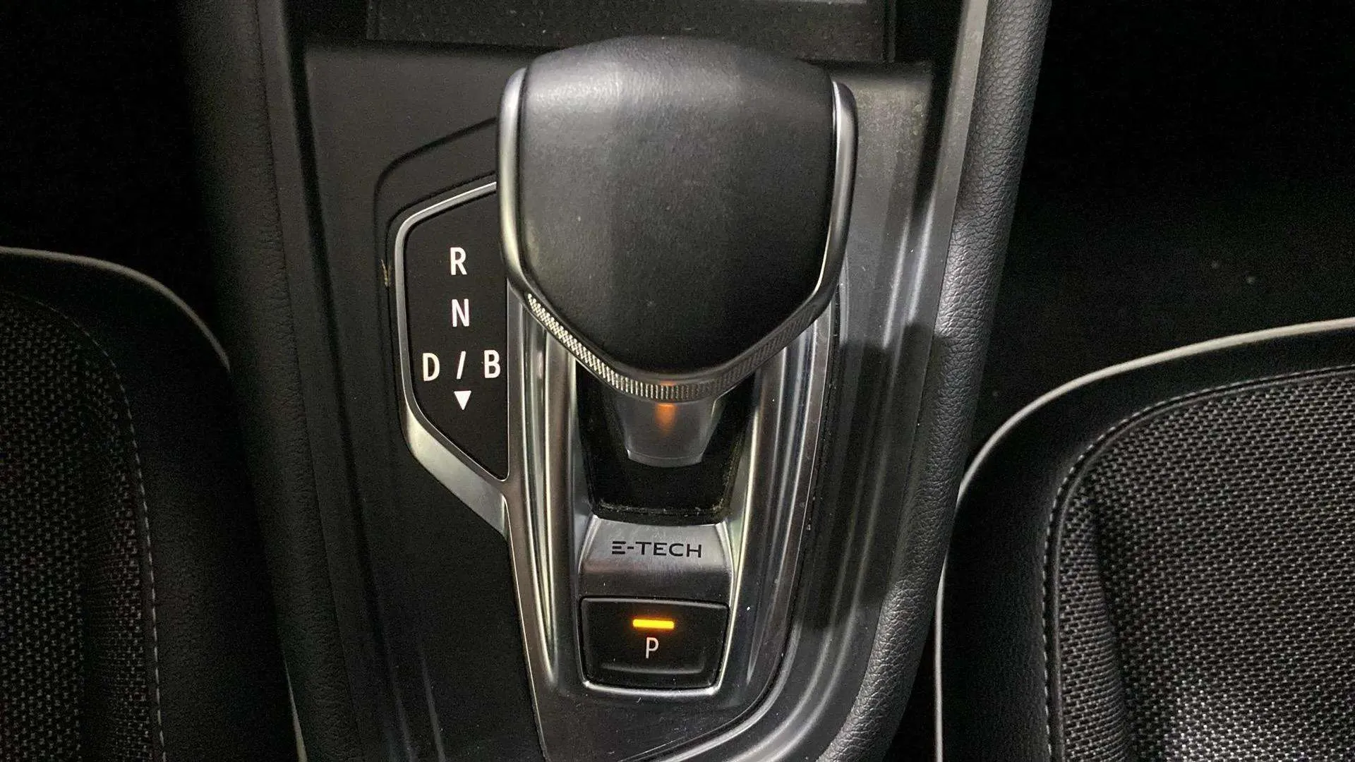 Renault Captur Intens E-Tech híbrido enchufable - foto 14