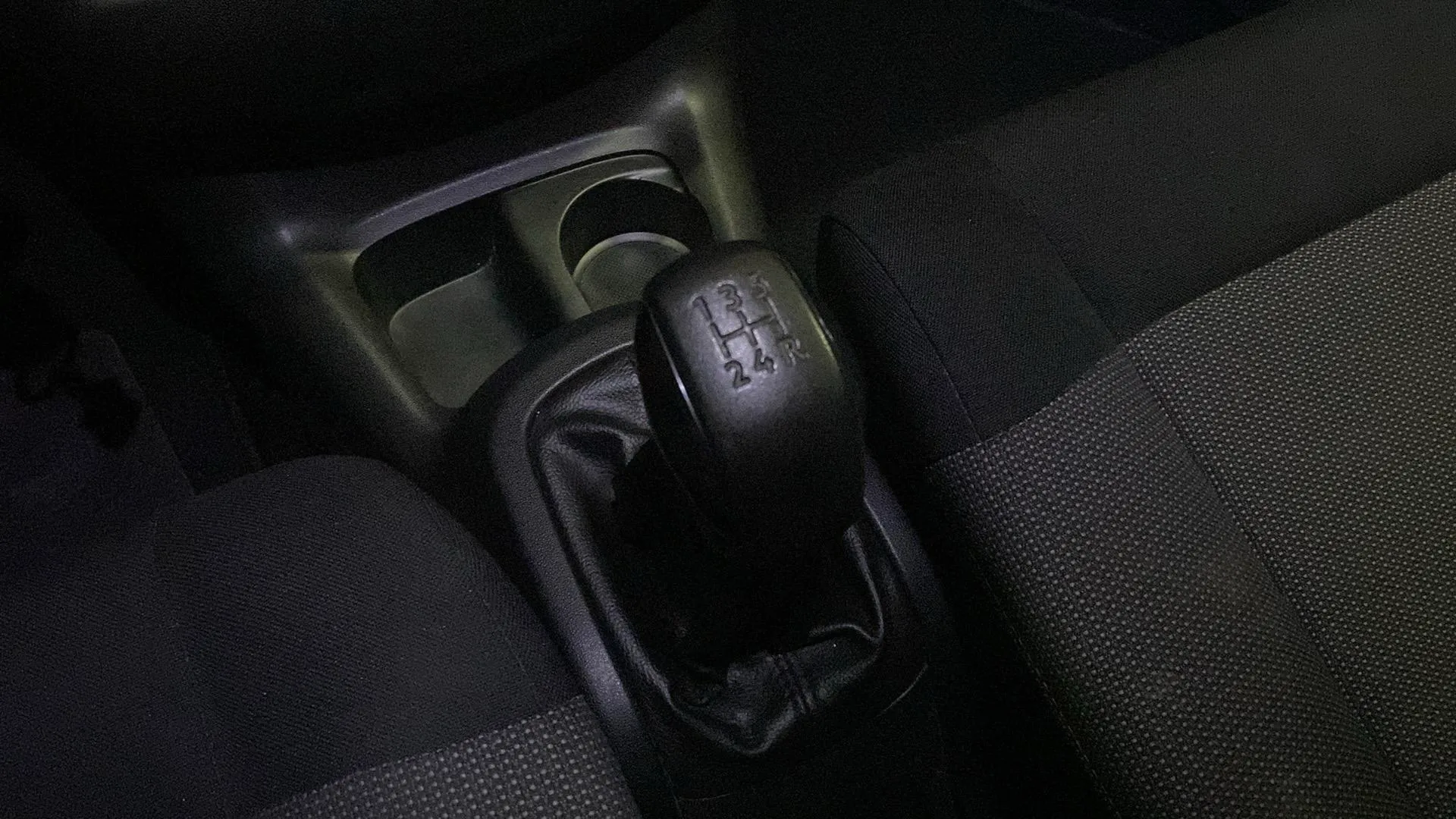 Citroën C4 Cactus PureTech Shine - foto 24