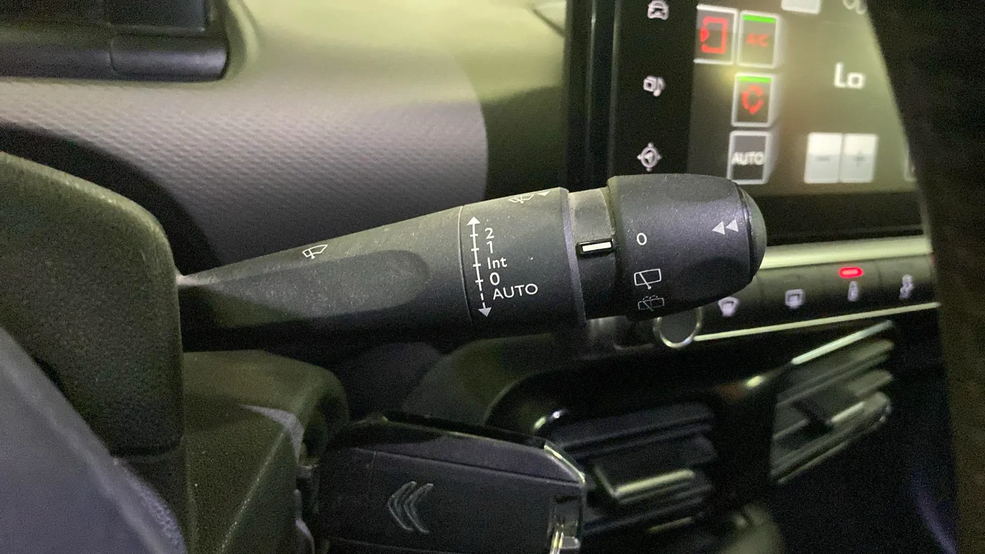 Citroën C4 Cactus PureTech Shine - foto 17