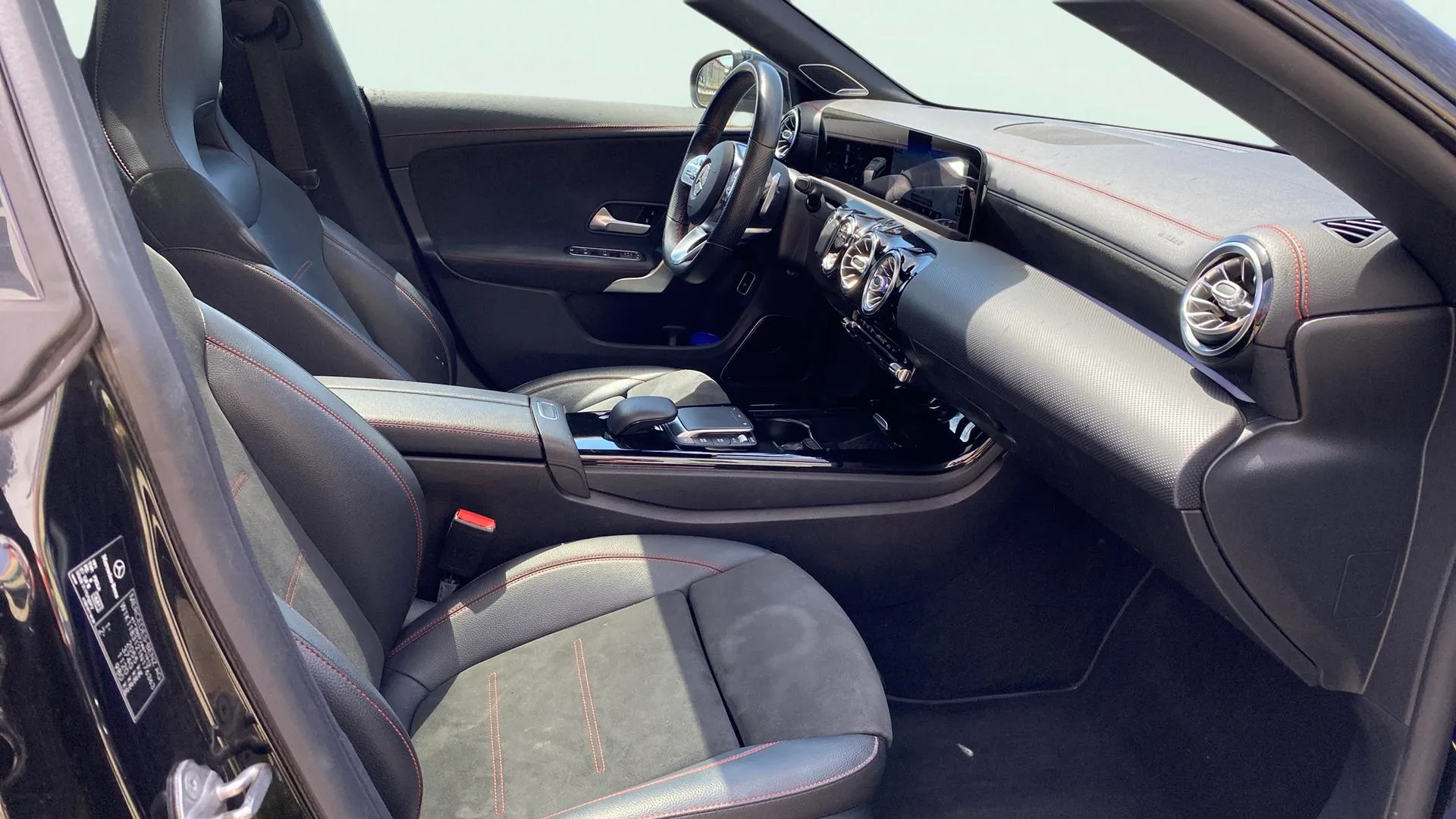 Mercedes-Benz CLA 200 D DCT - foto 11