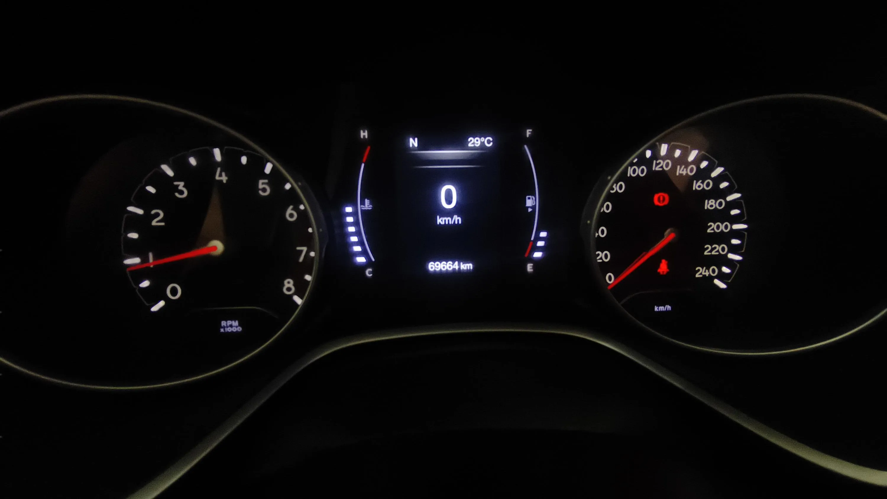 Jeep Compass 1.3 Gse T4 Sport FWD - foto 14