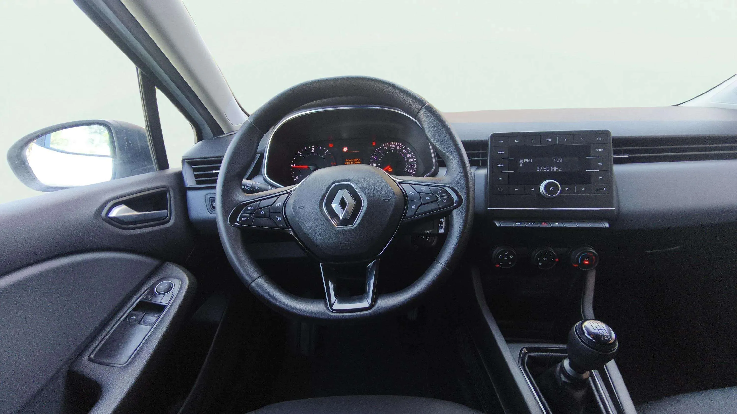 Renault Clio Business Blue dCi - foto 15