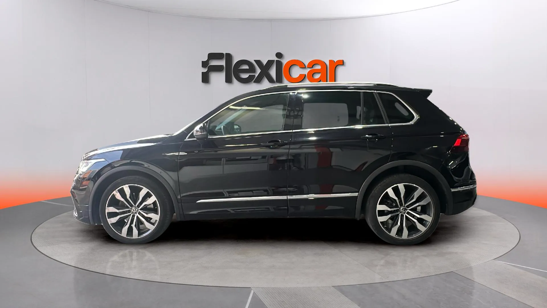 Volkswagen Tiguan R-Line 2.0 TDI DSG - foto 4