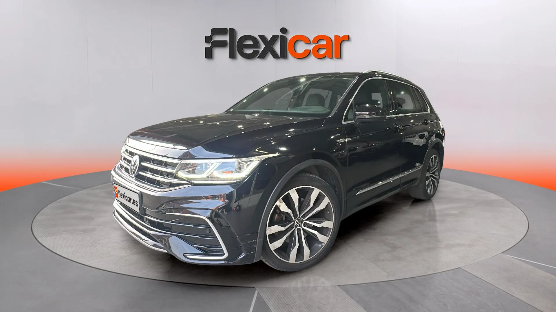 Volkswagen Tiguan R-Line 2.0 TDI DSG - foto 3