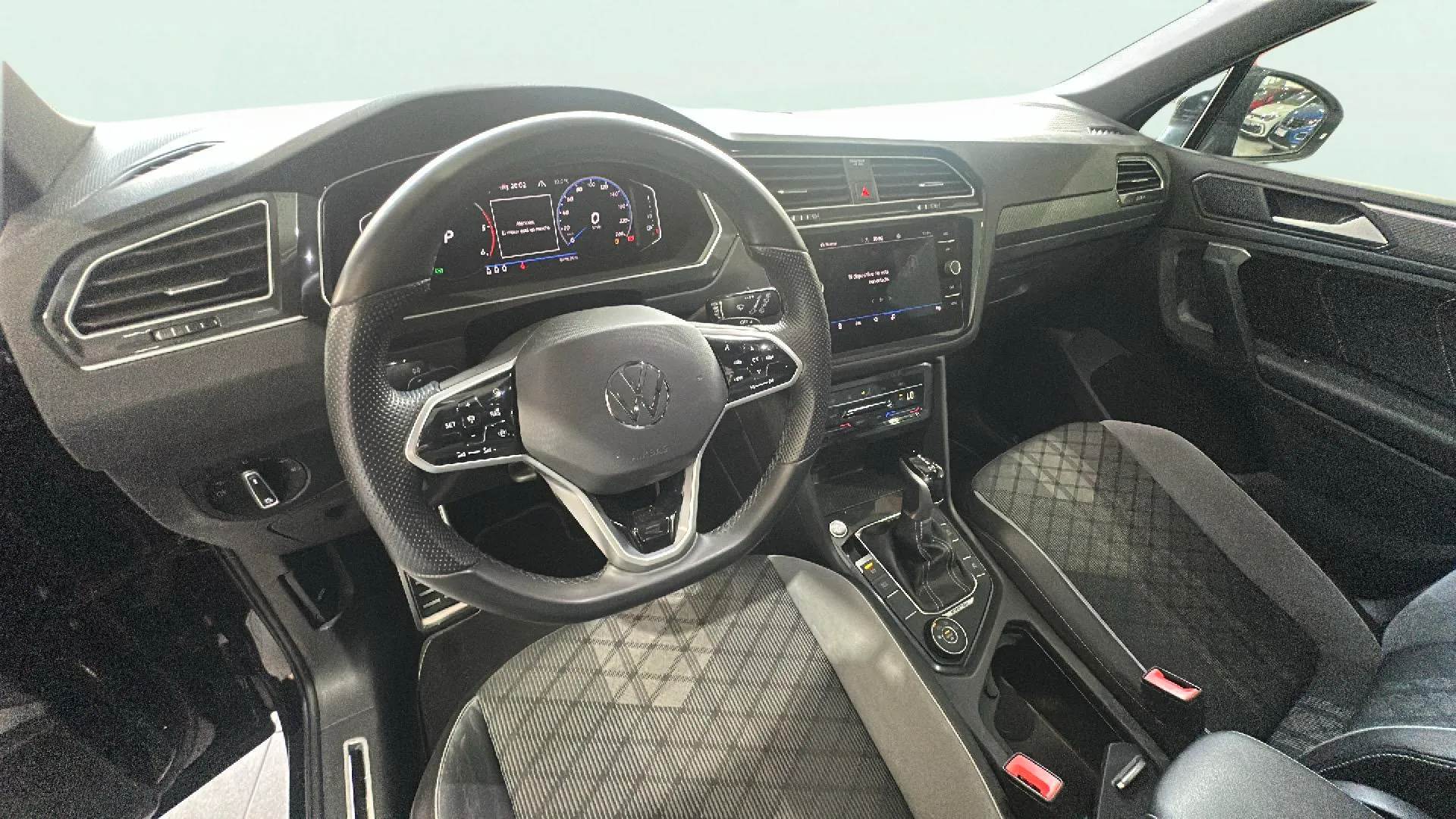 Volkswagen Tiguan R-Line 2.0 TDI DSG - foto 23