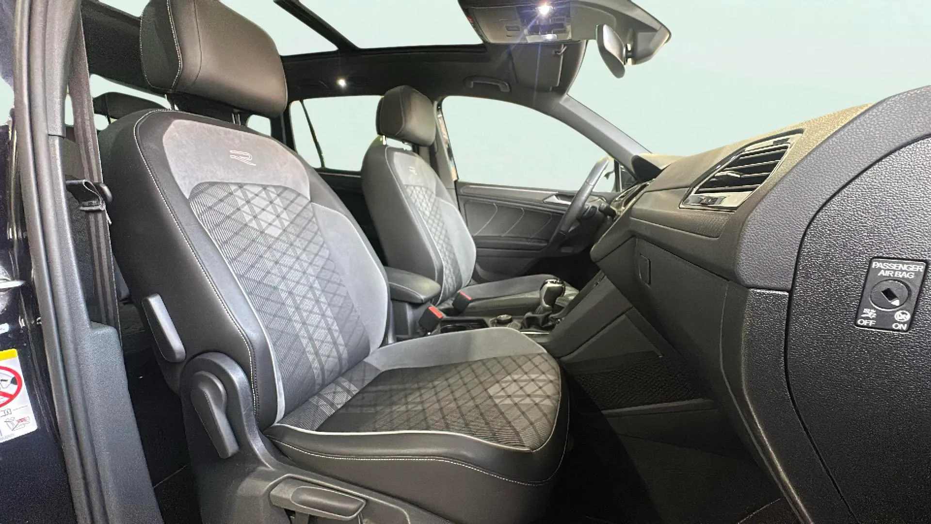Volkswagen Tiguan R-Line 2.0 TDI DSG - foto 12