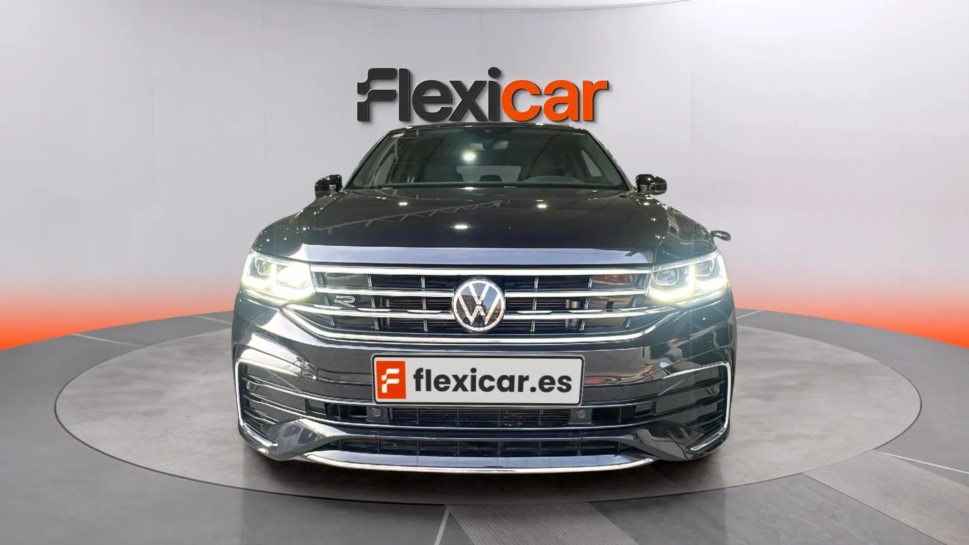 Volkswagen Tiguan R-Line 2.0 TDI DSG - foto 2