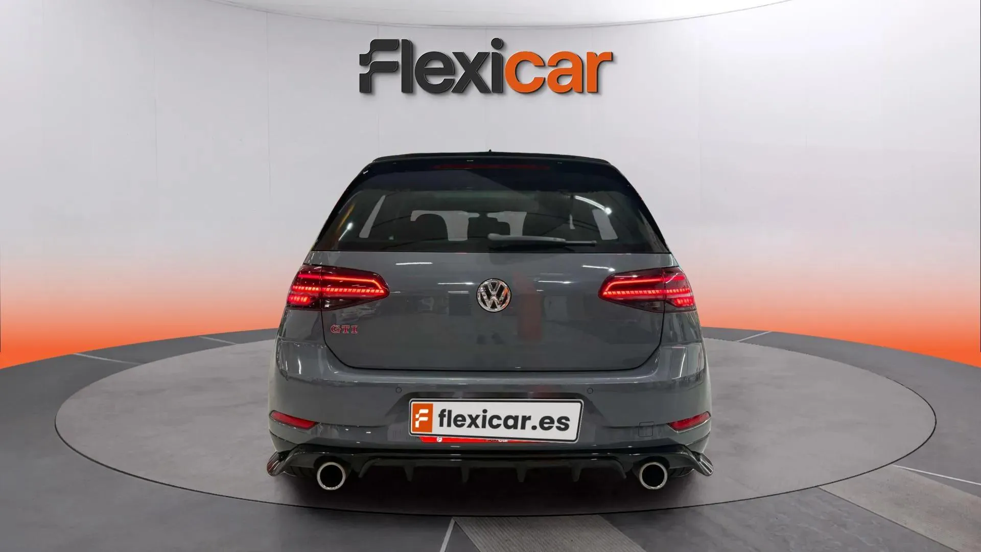 Volkswagen Golf GTI TCR 2.0 TSI DSG - foto 6
