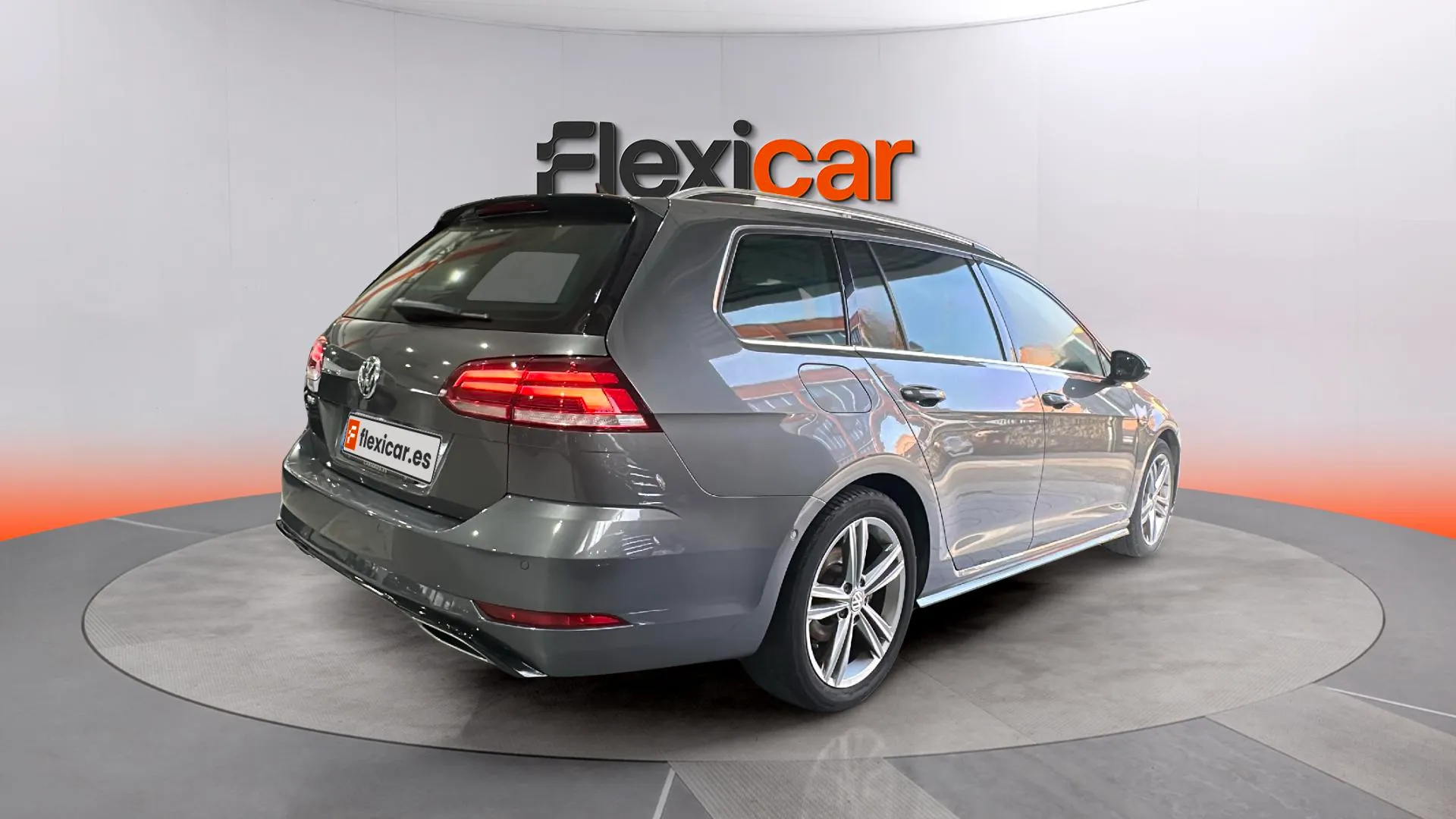 Volkswagen Golf Sport R-Line 1.5 TSI DSG Variant - foto 8