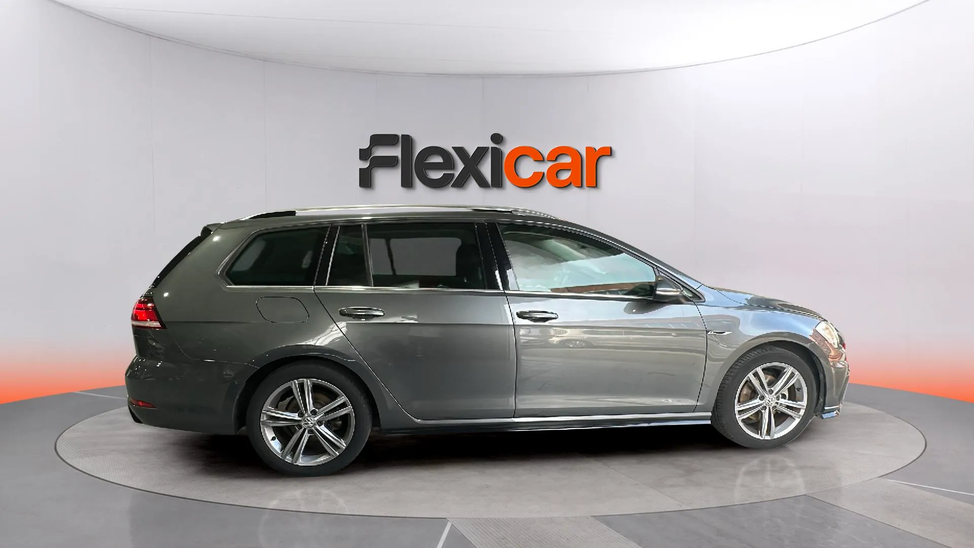 Volkswagen Golf Sport R-Line 1.5 TSI DSG Variant - foto 6