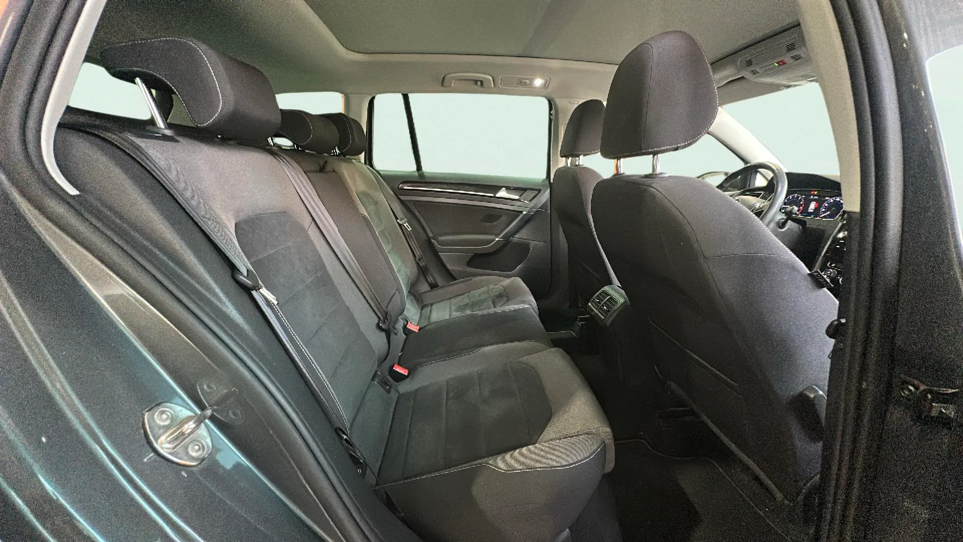 Volkswagen Golf Sport R-Line 1.5 TSI DSG Variant - foto 13