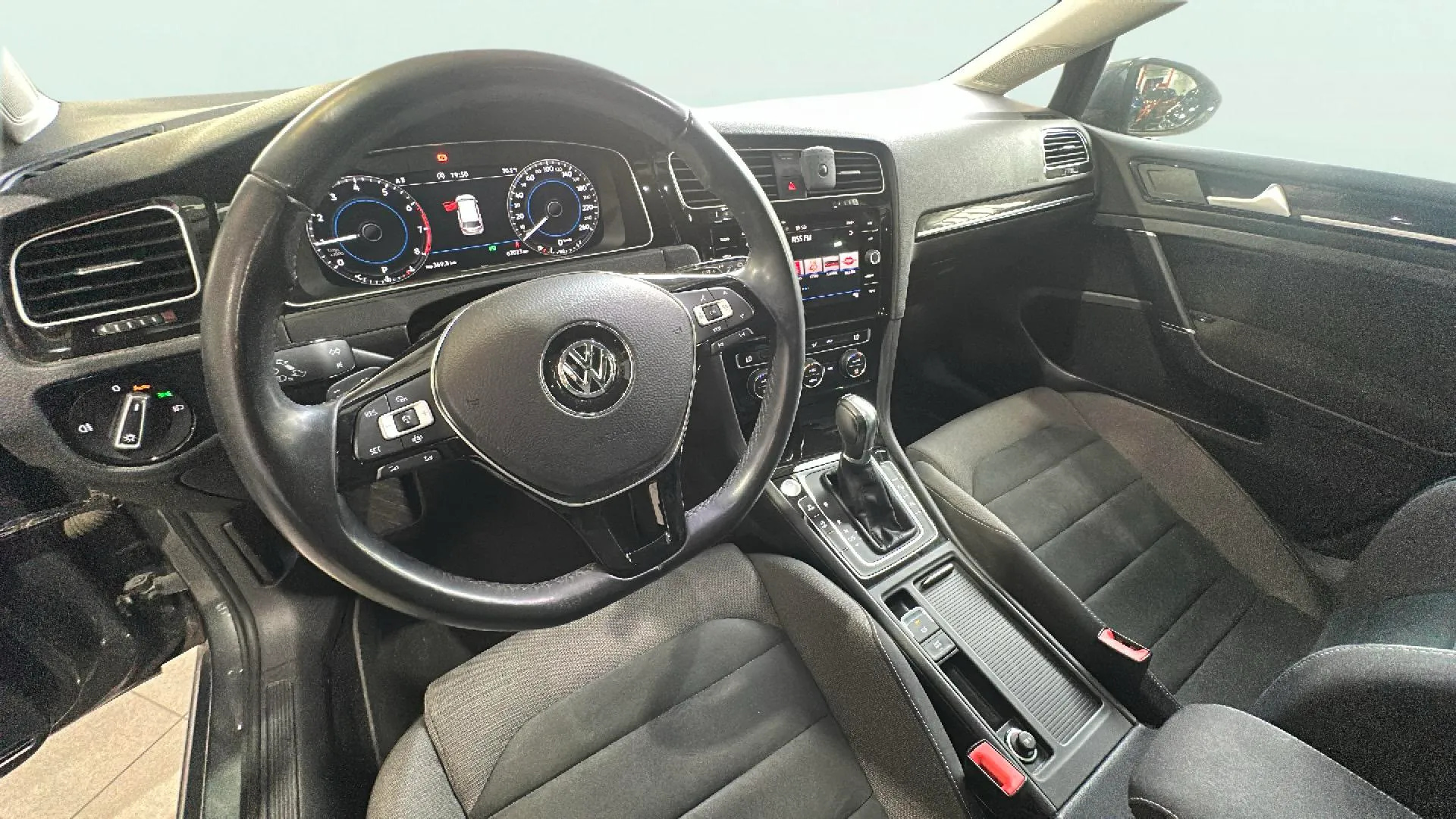Volkswagen Golf Sport R-Line 1.5 TSI DSG Variant - foto 22
