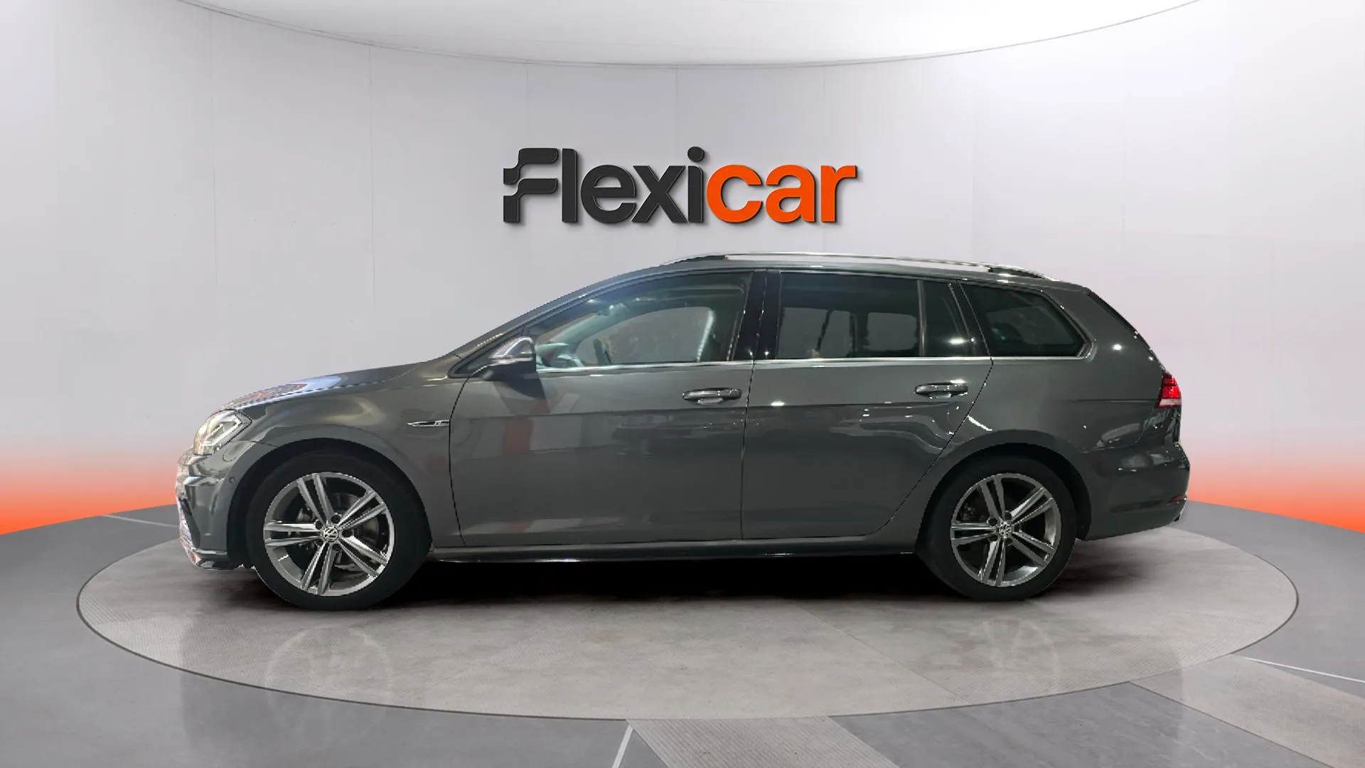 Volkswagen Golf Sport R-Line 1.5 TSI DSG Variant - foto 4