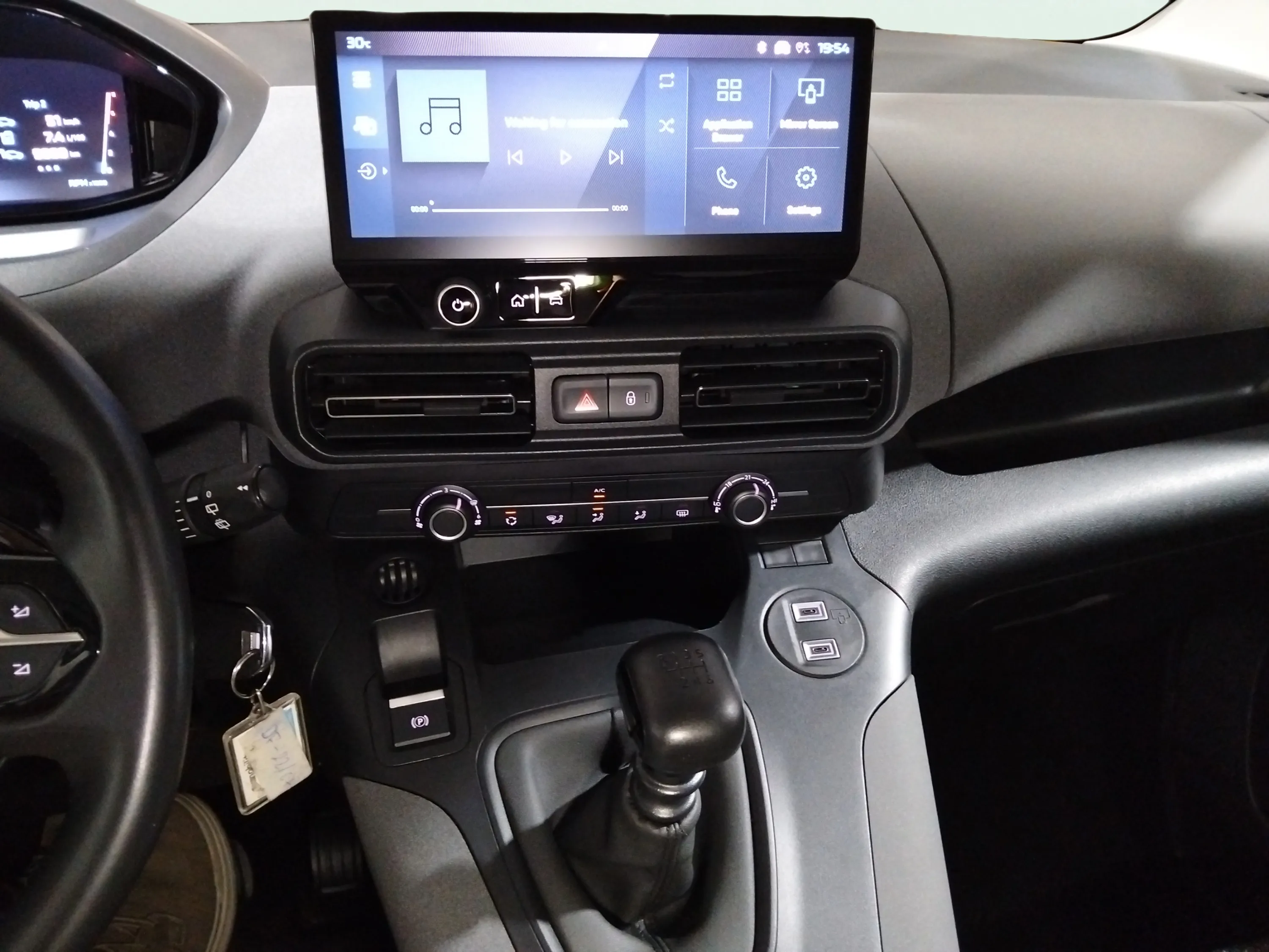 Peugeot Rifter Allure BlueHDi 100 - foto 28