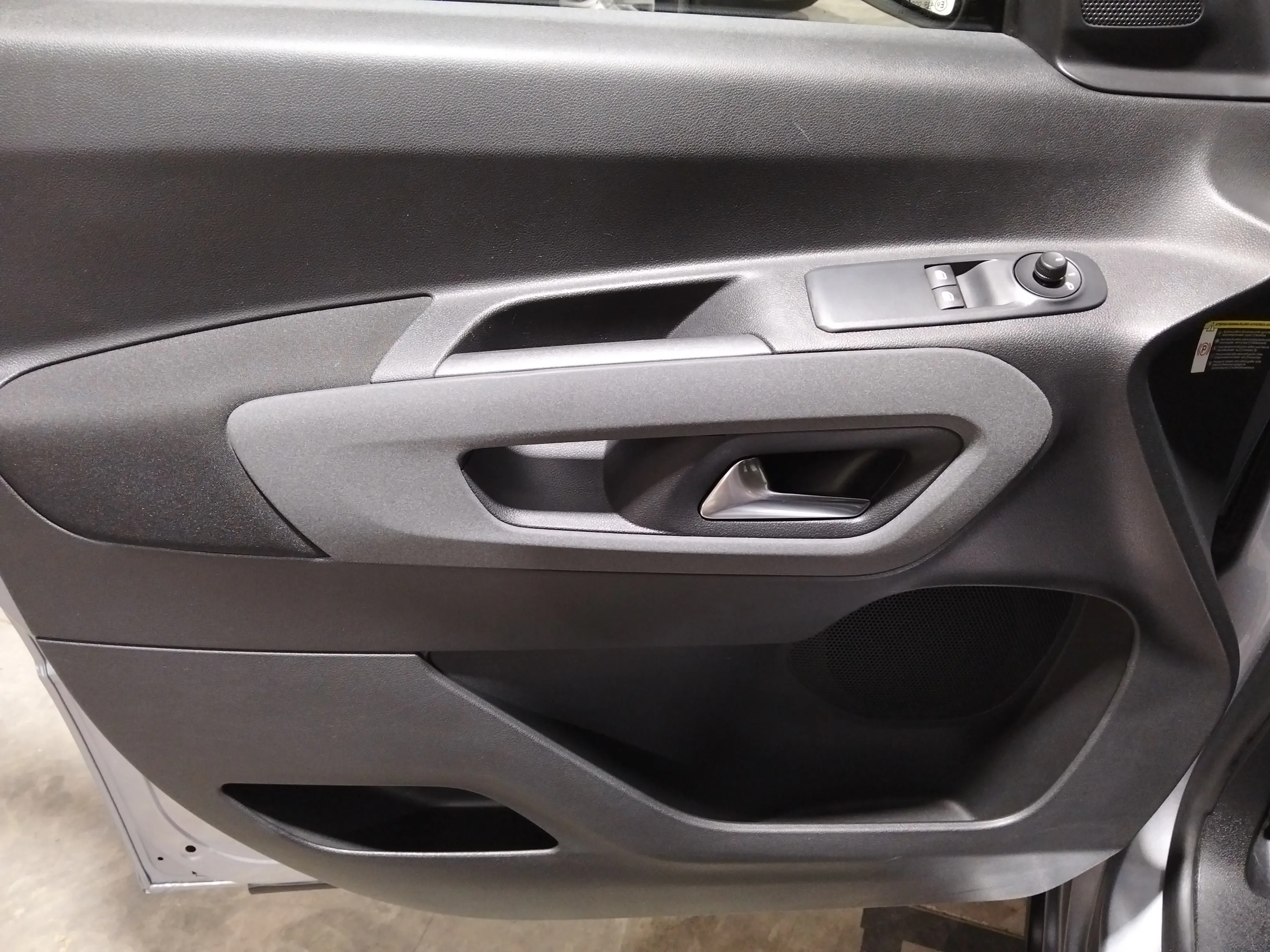 Peugeot Rifter Allure BlueHDi 100 - foto 18