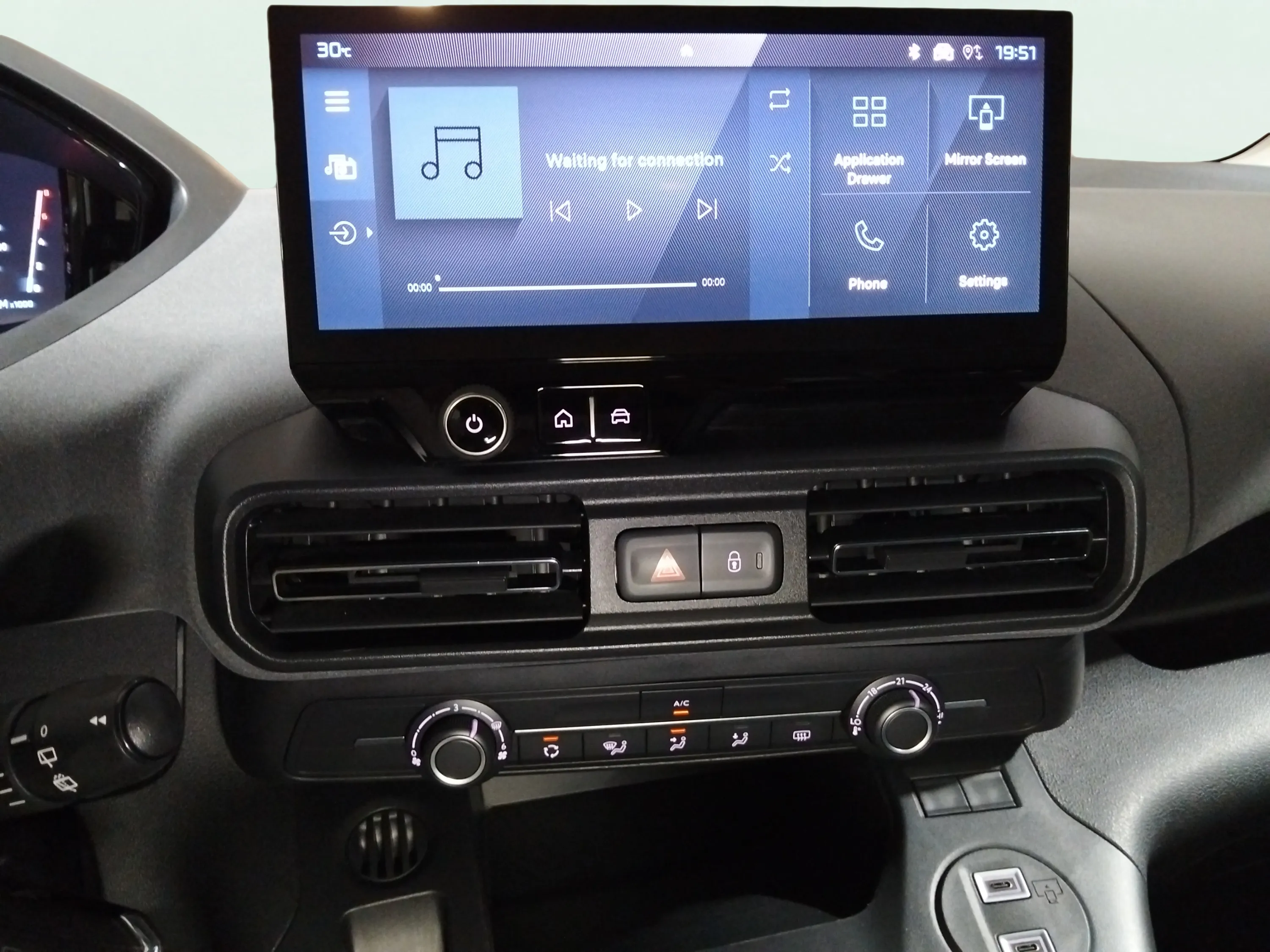 Peugeot Rifter Allure BlueHDi 100 - foto 22