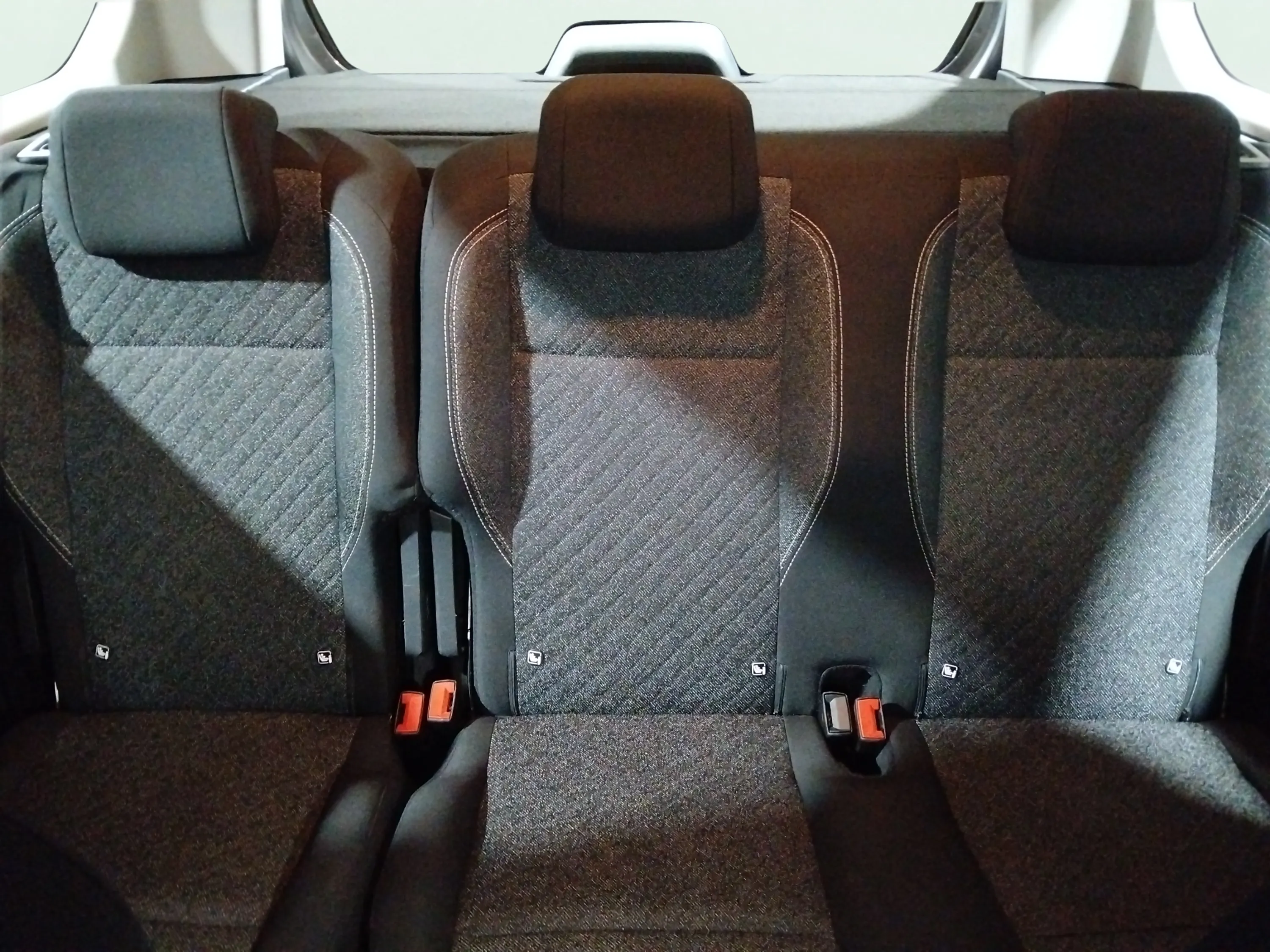 Peugeot Rifter Allure BlueHDi 100 - foto 15