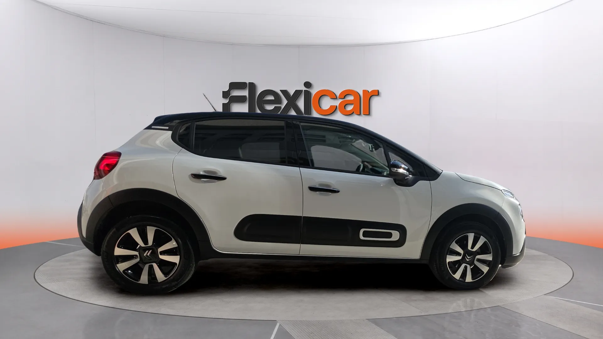 Citroën C3 PureTech Shine - foto 8