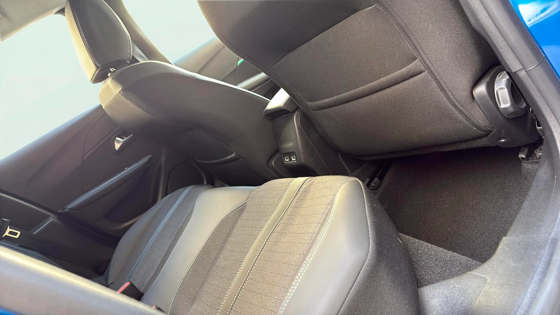 Peugeot 208 PureTech Allure Pack - foto 21