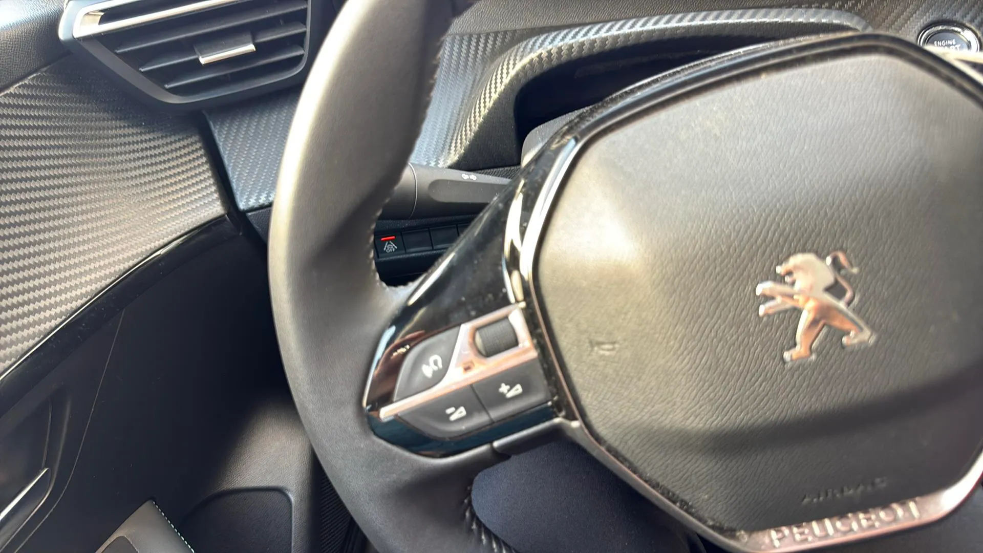 Peugeot 208 PureTech Allure Pack - foto 12
