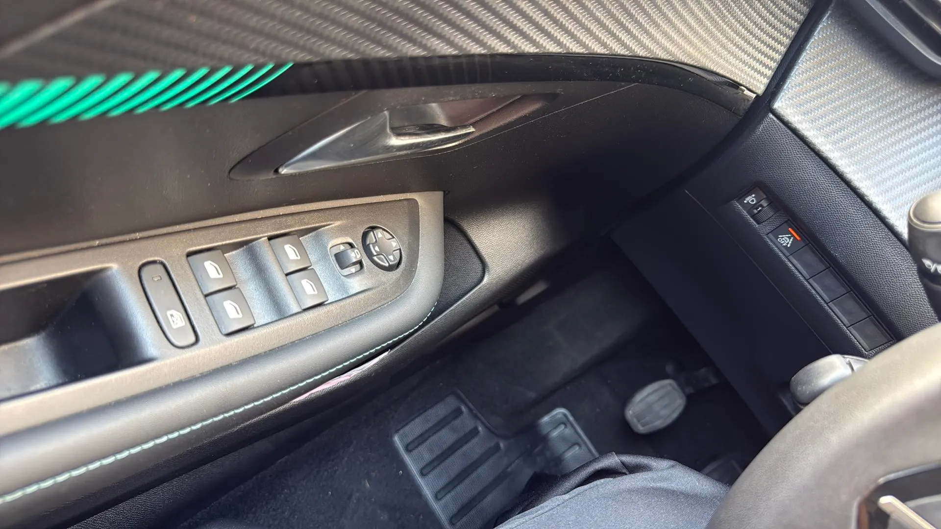 Peugeot 208 PureTech Allure Pack - foto 18