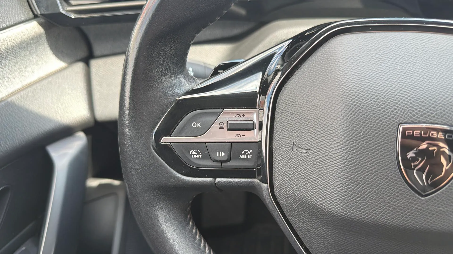 Peugeot 308 Allure Pack PureTech 130 EAT8 - foto 13