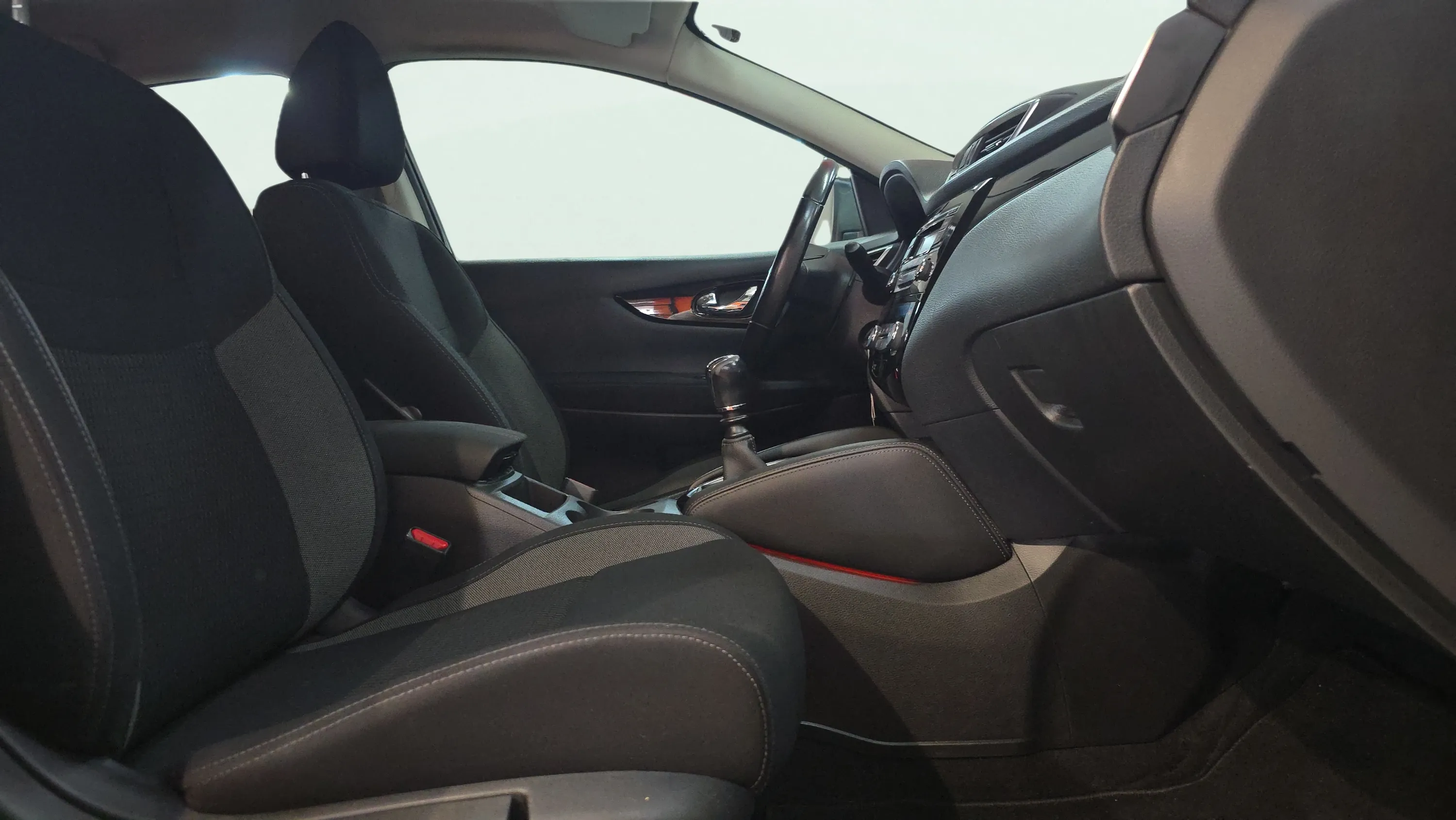 Nissan Qashqai DIG-T E6D Visia - foto 13