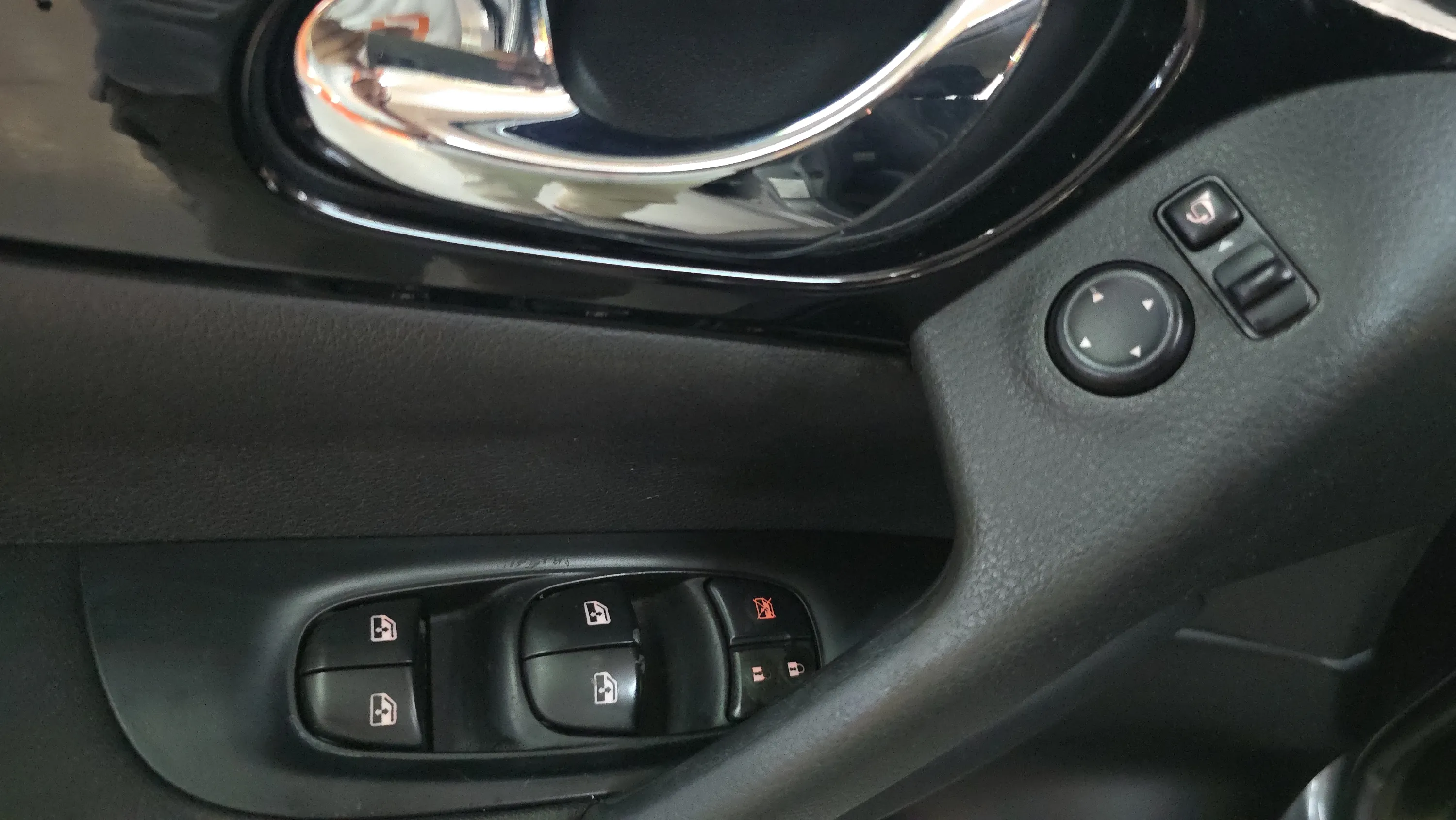 Nissan Qashqai DIG-T E6D Visia - foto 17