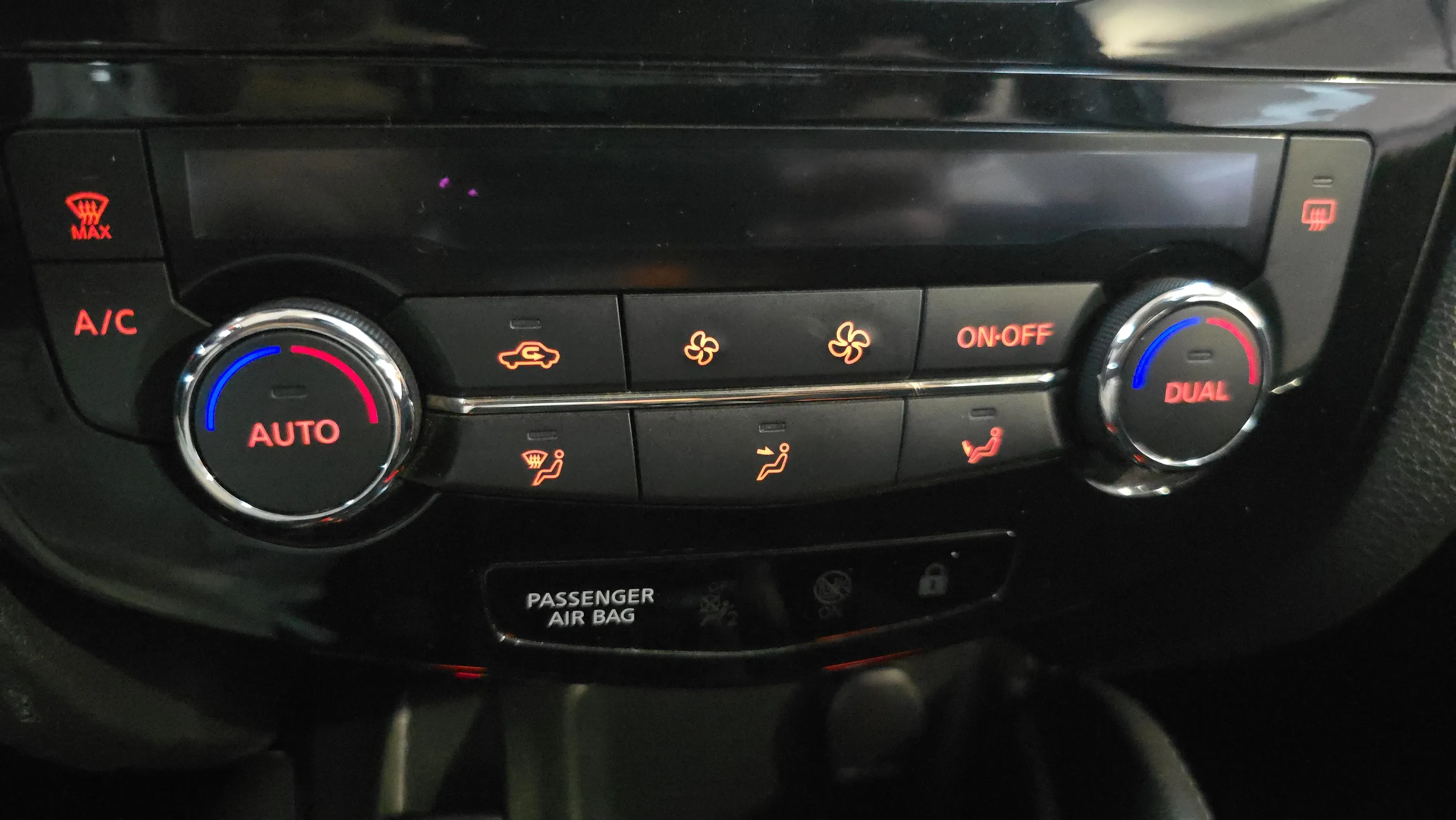 Nissan Qashqai DIG-T E6D Visia - foto 23