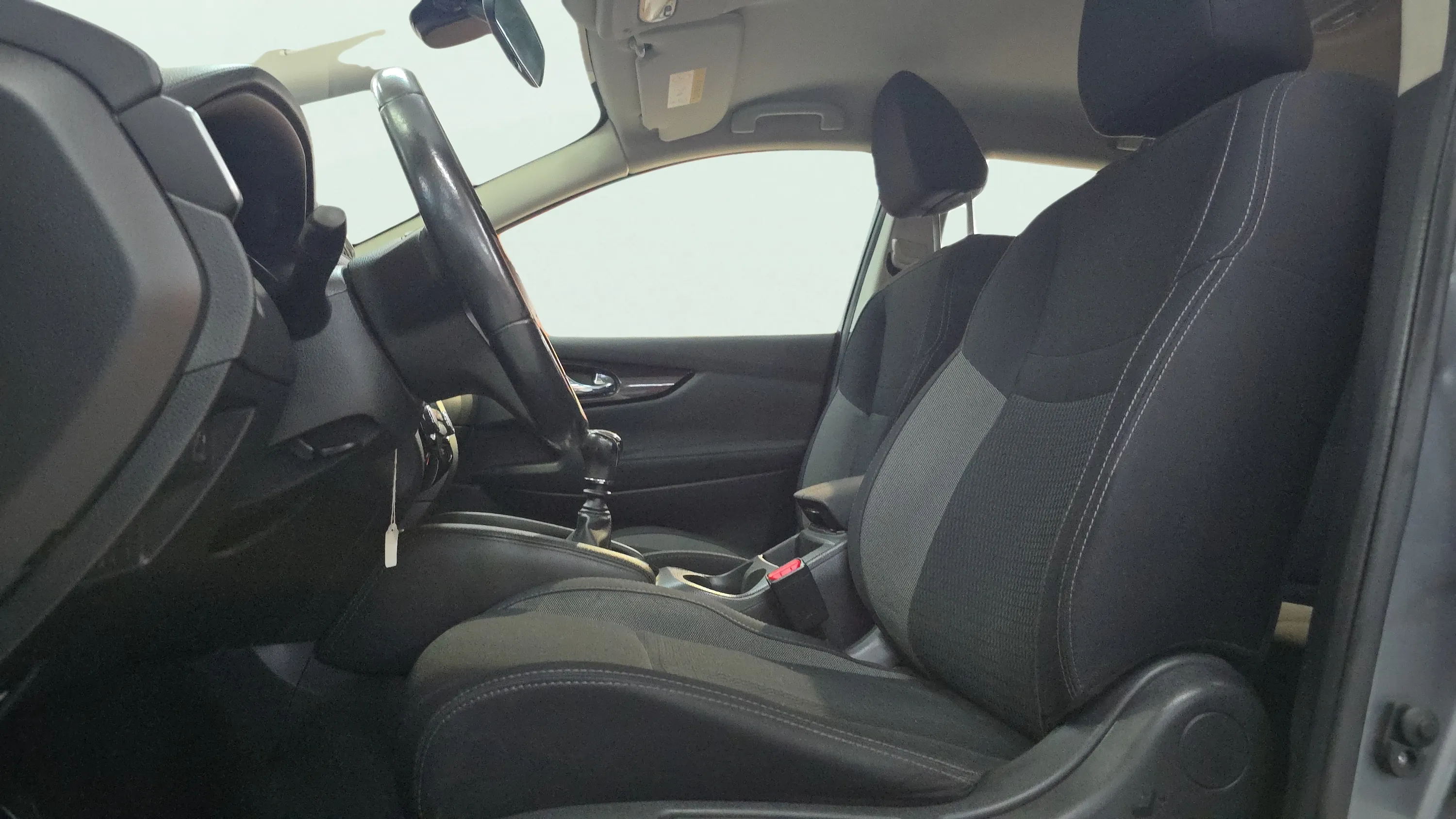 Nissan Qashqai DIG-T E6D Visia - foto 14
