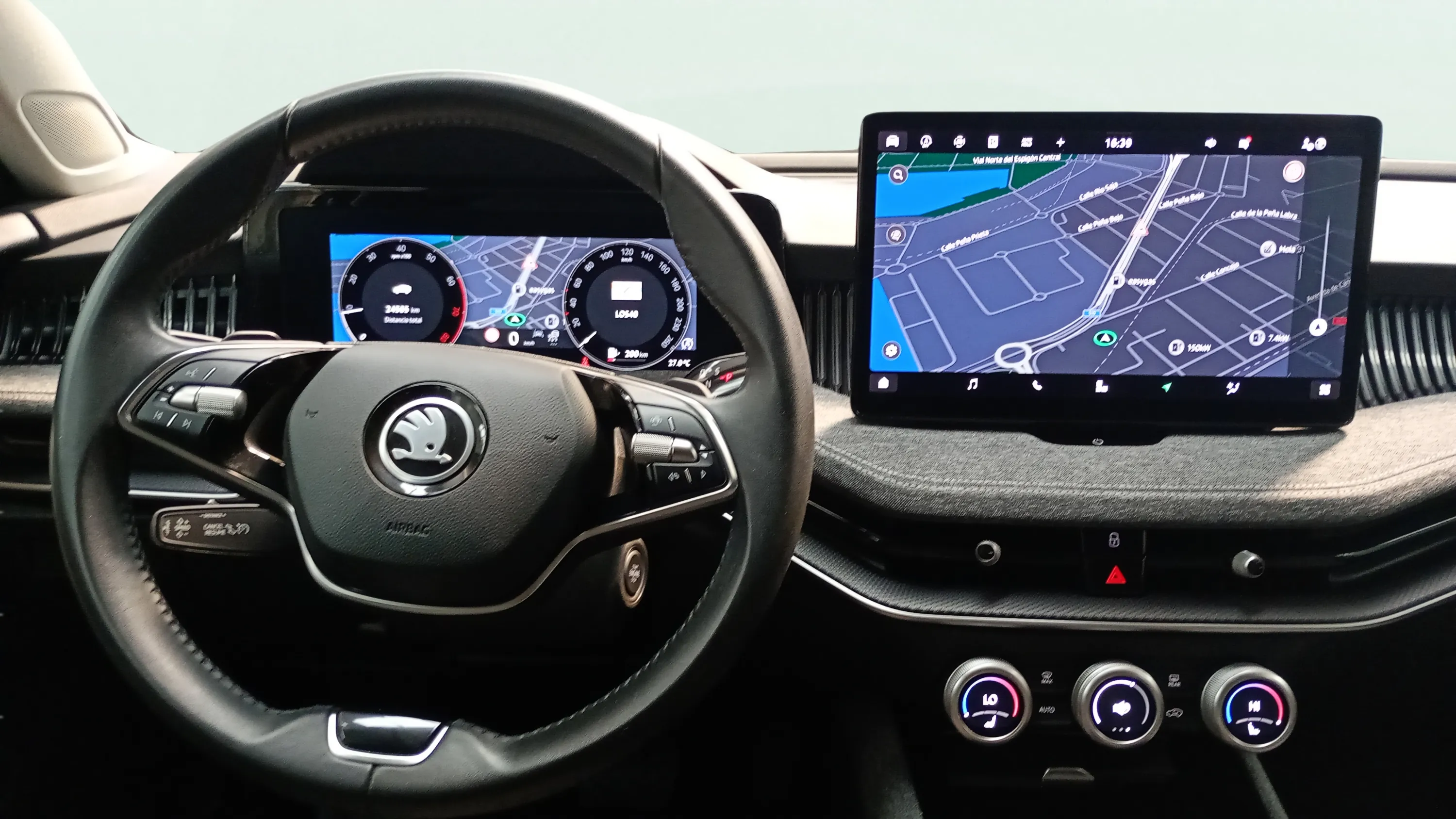 Škoda Superb Combi 1.5 TSI m-HEV DSG Selection - foto 10