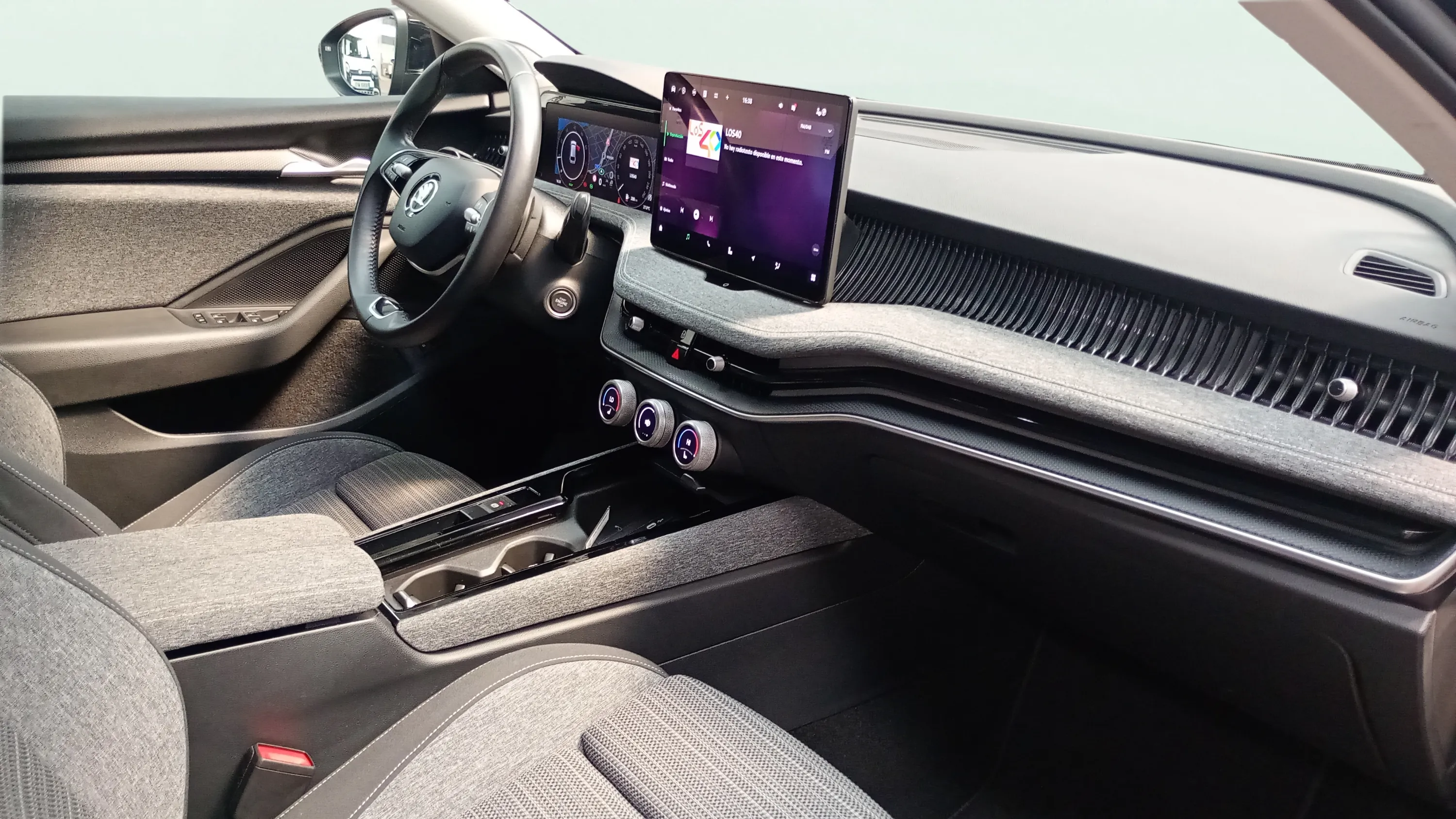 Škoda Superb Combi 1.5 TSI m-HEV DSG Selection - foto 21